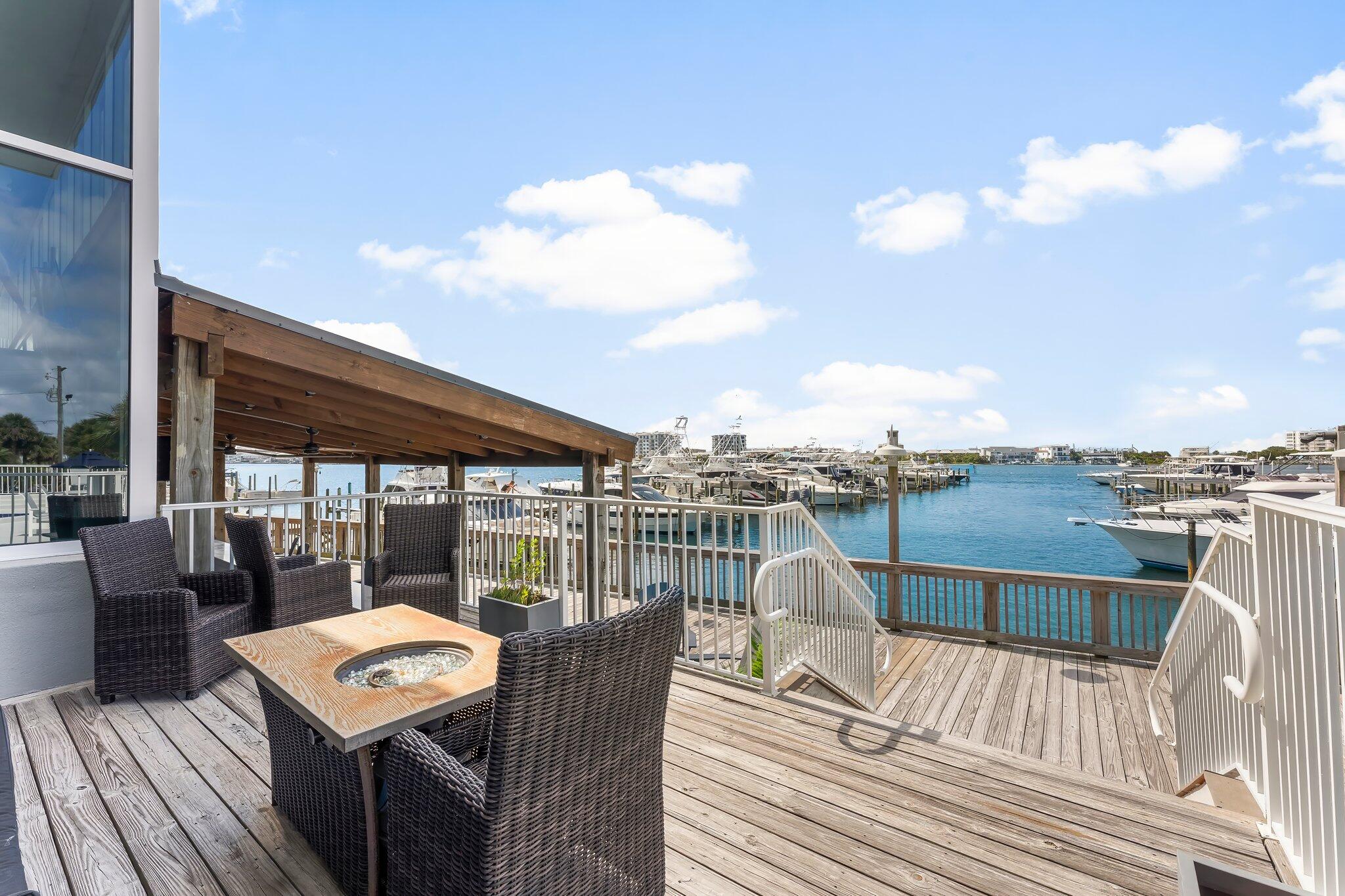 DESTIN YACHT CLUB - Residential