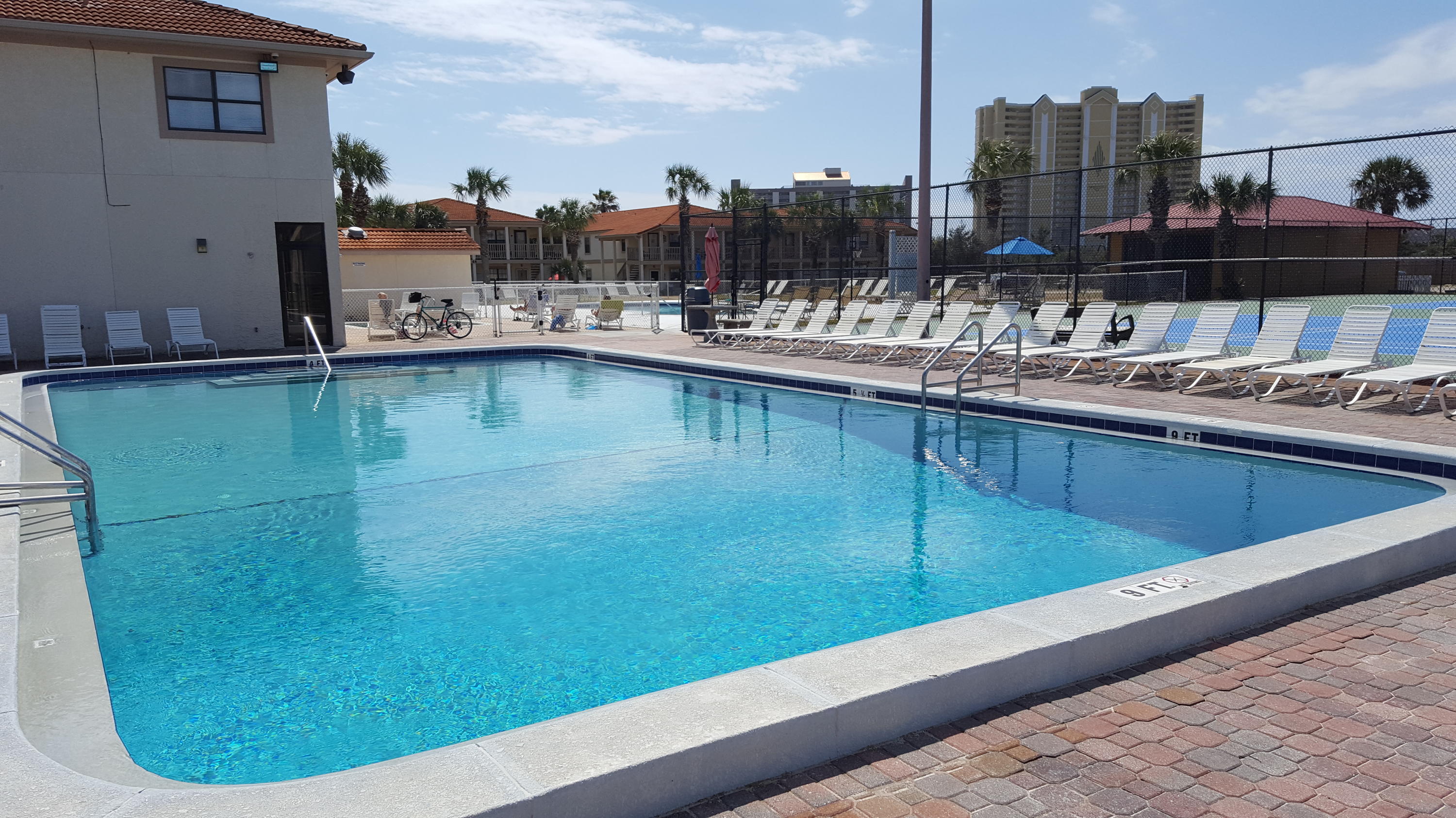 HORIZON SOUTH 1 CONDO - Residential