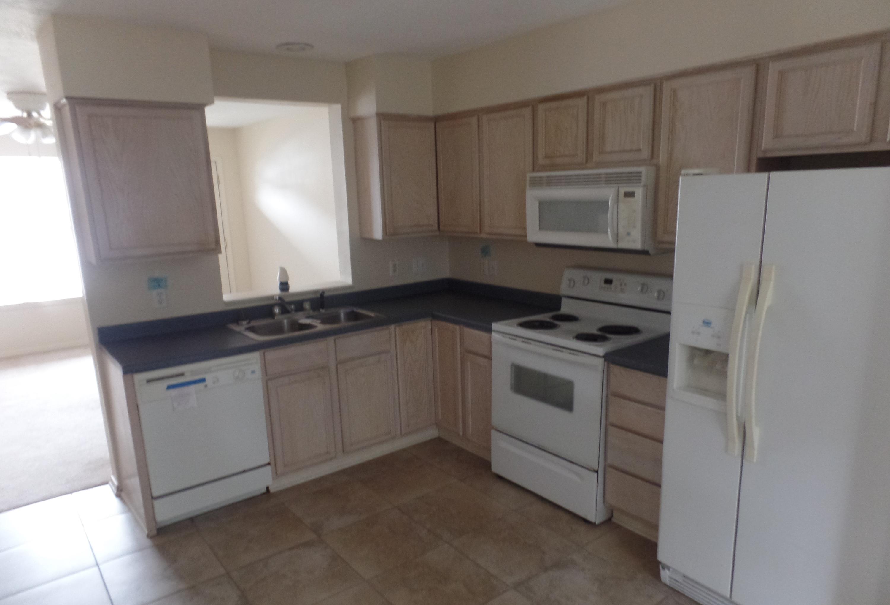 SHAY LIN T/H - Residential