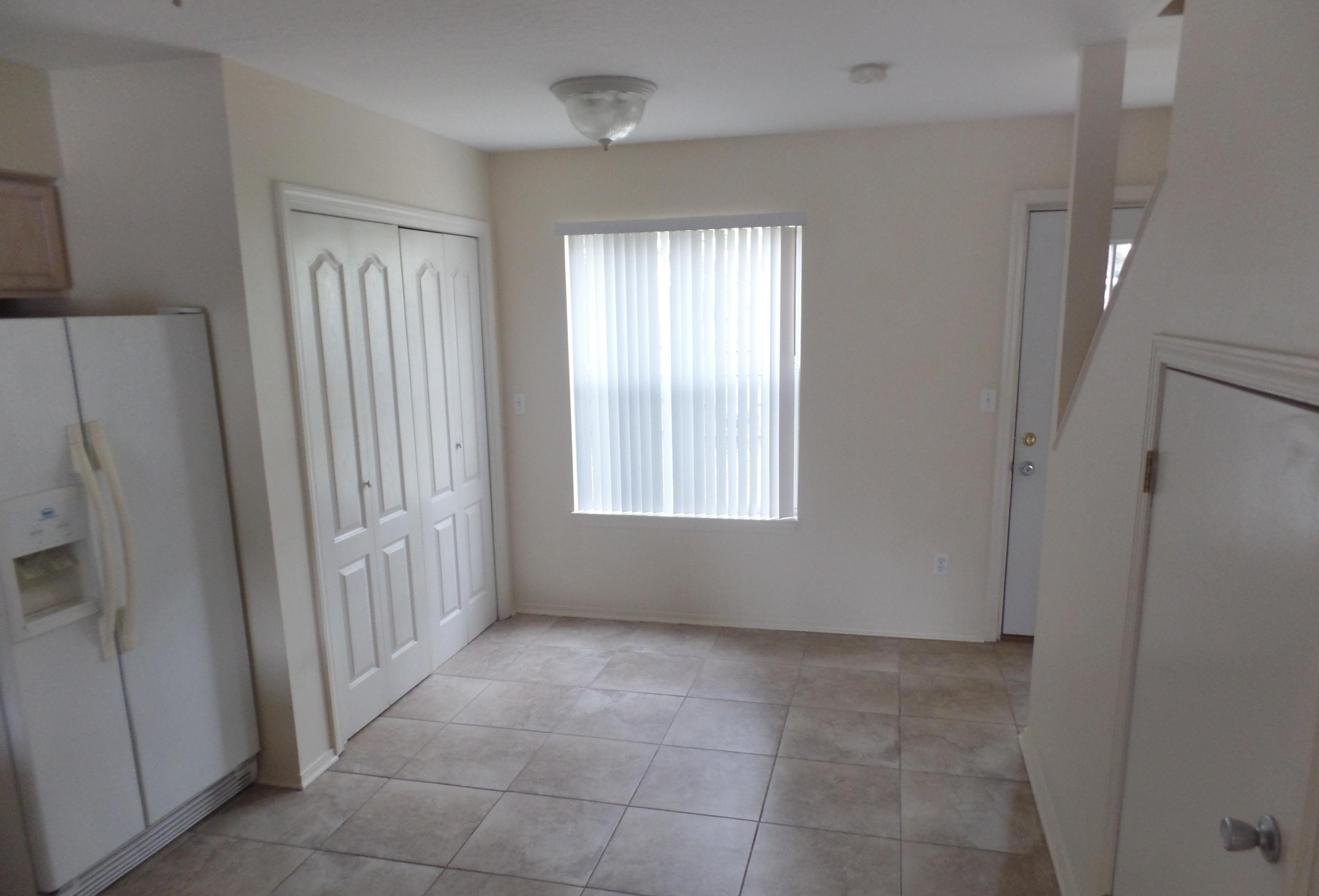 SHAY LIN T/H - Residential