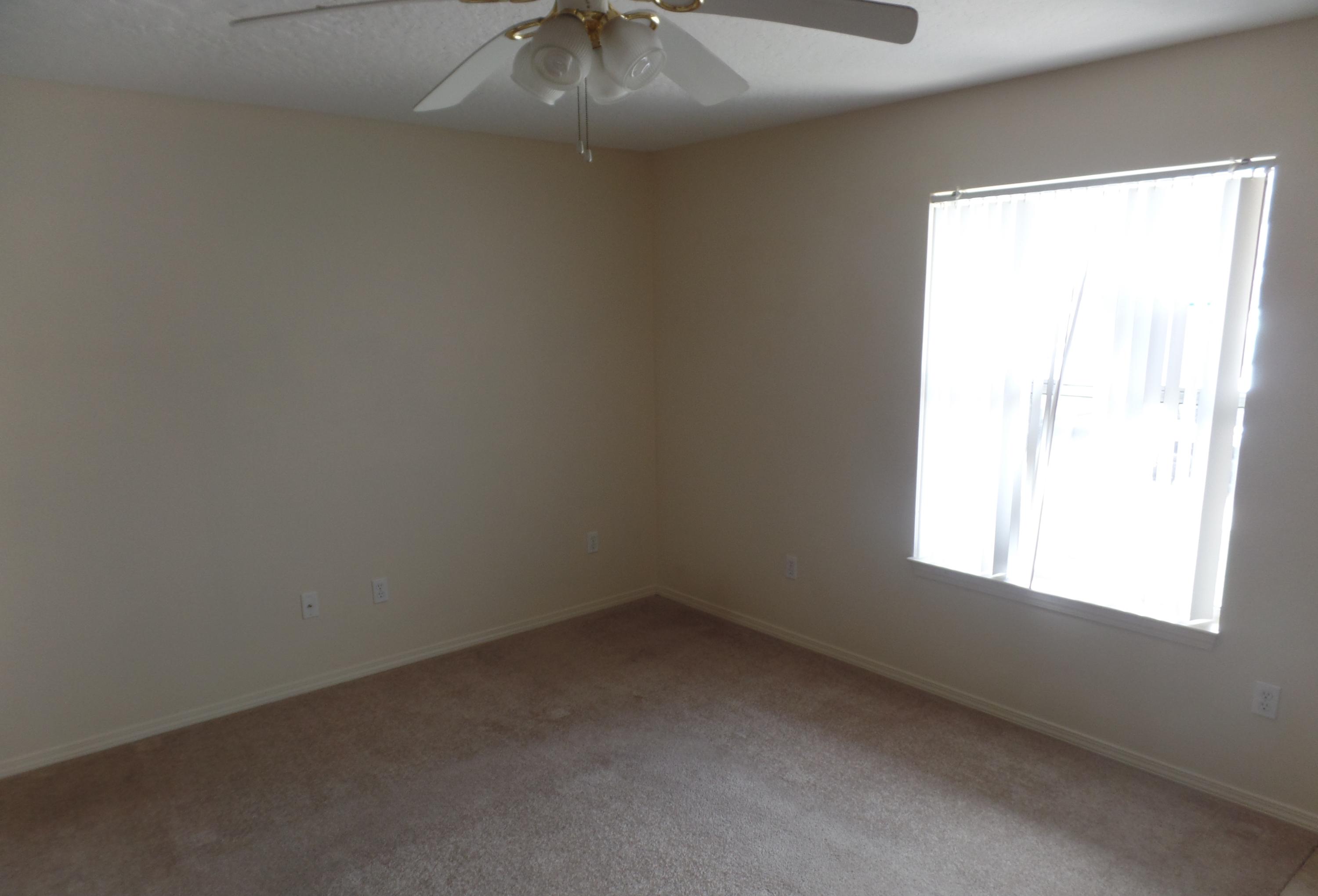 SHAY LIN T/H - Residential