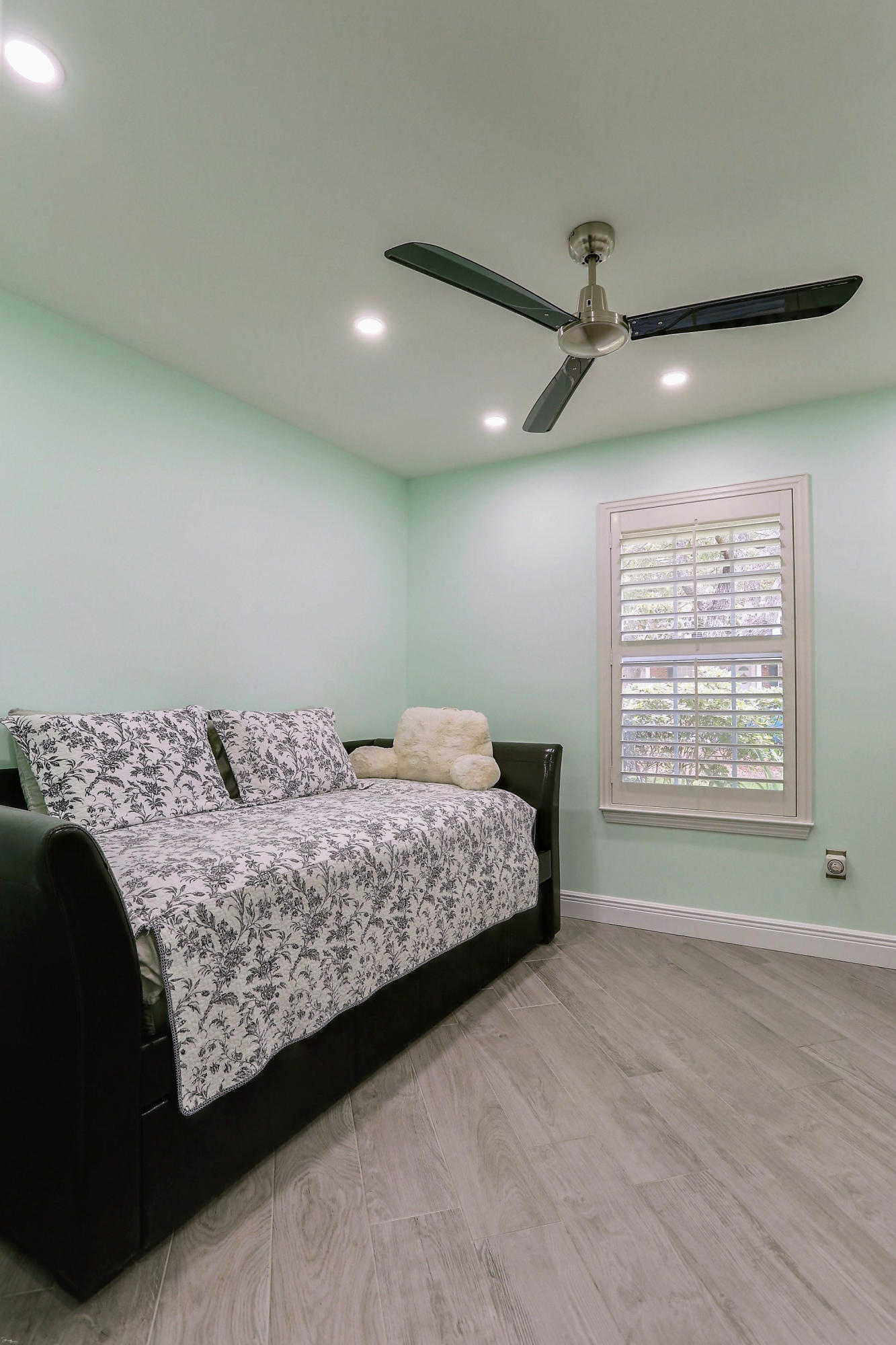 PARKWOOD ESTATES PH 1 BLUEWATER BAY - Residential