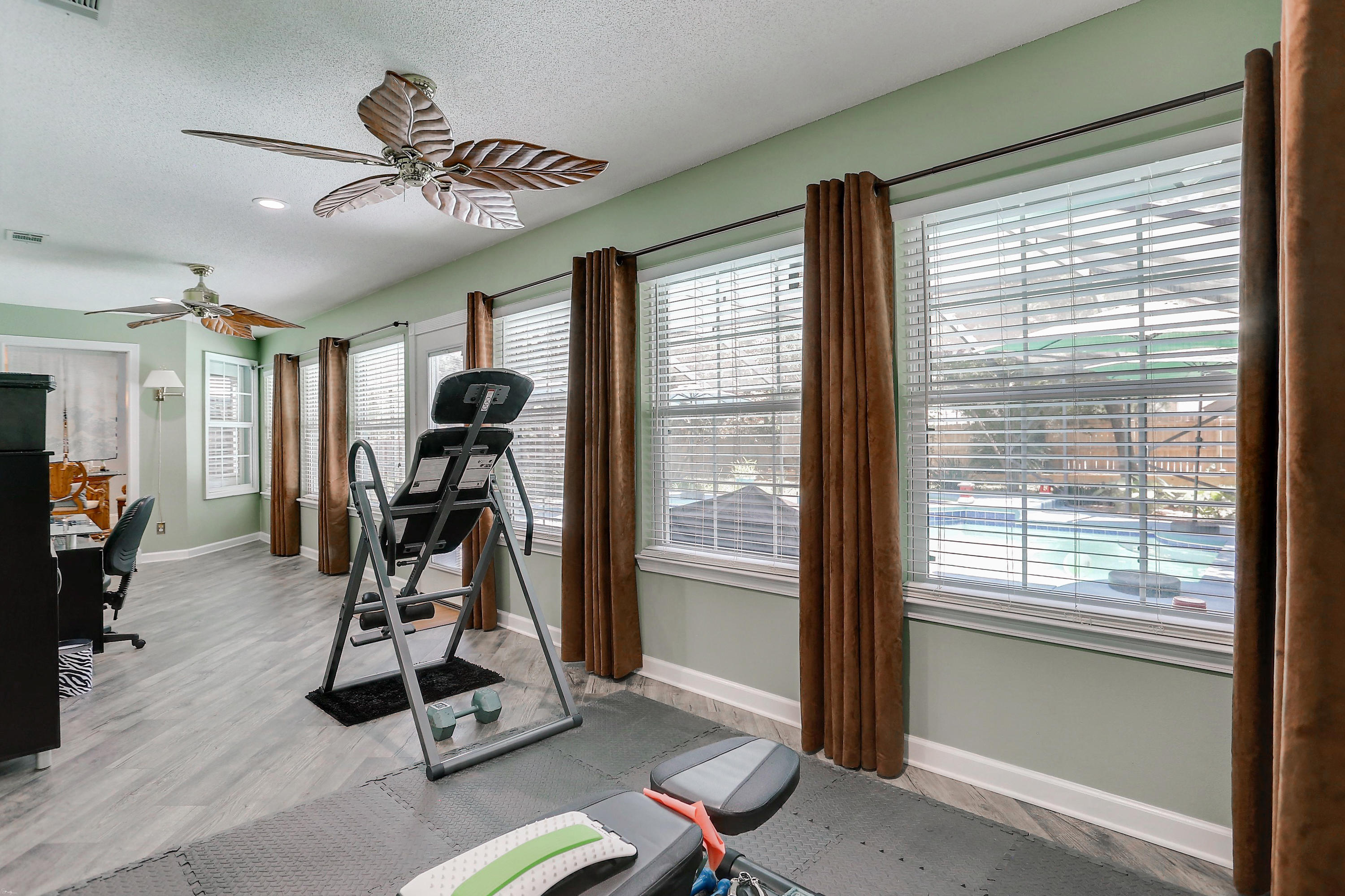 PARKWOOD ESTATES PH 1 BLUEWATER BAY - Residential