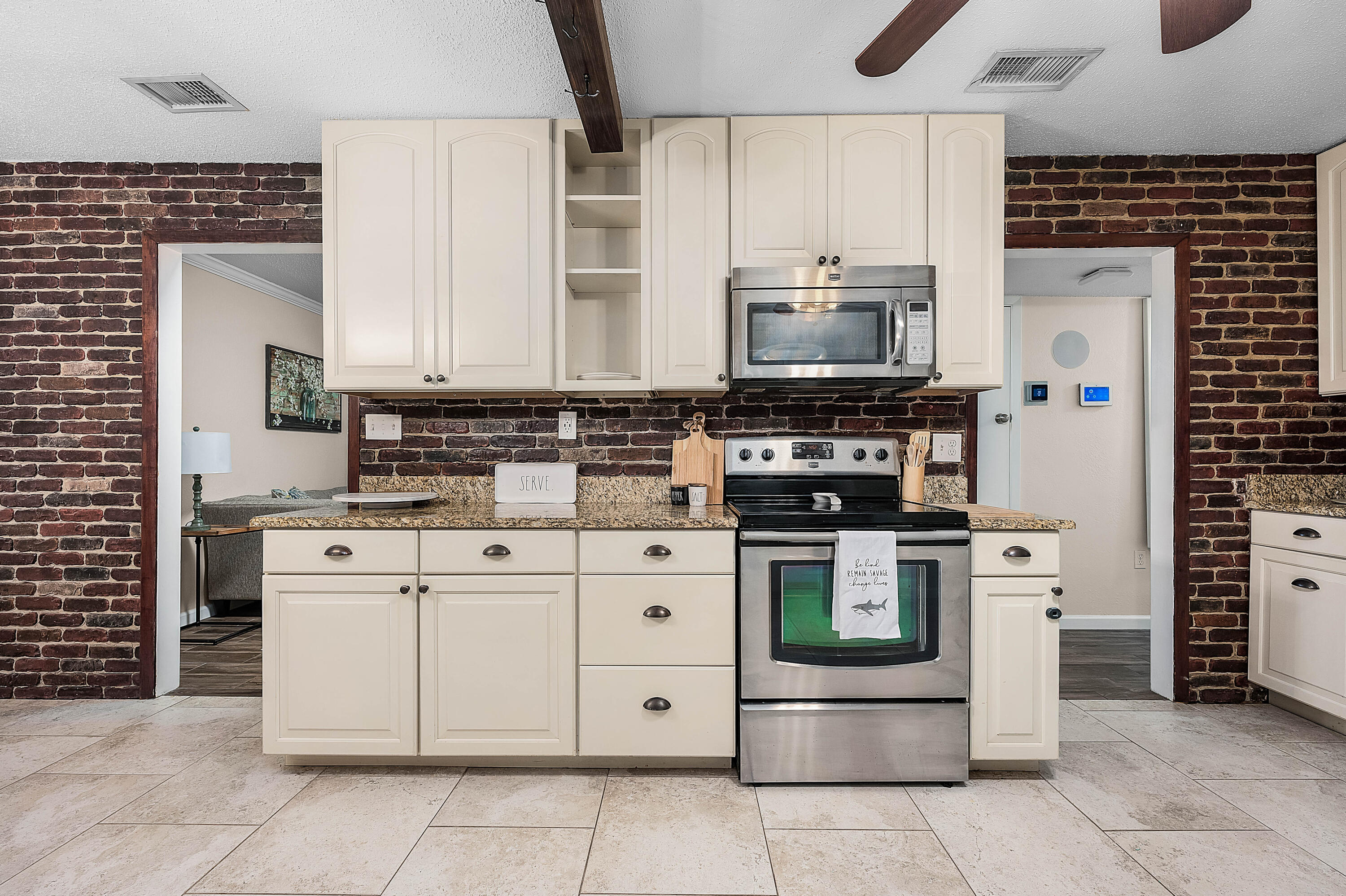 VICTORIA GARDENS 3 - Residential