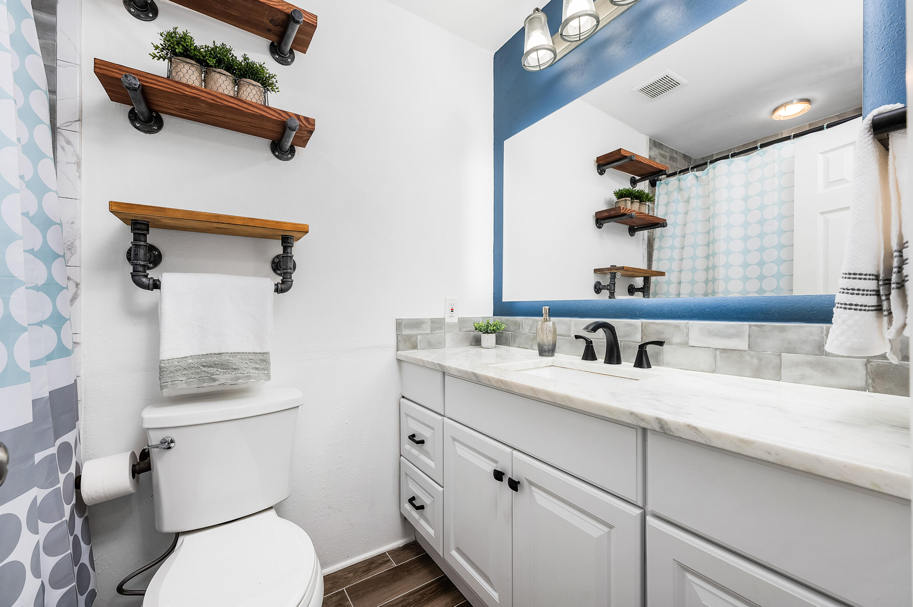 VICTORIA GARDENS 3 - Residential