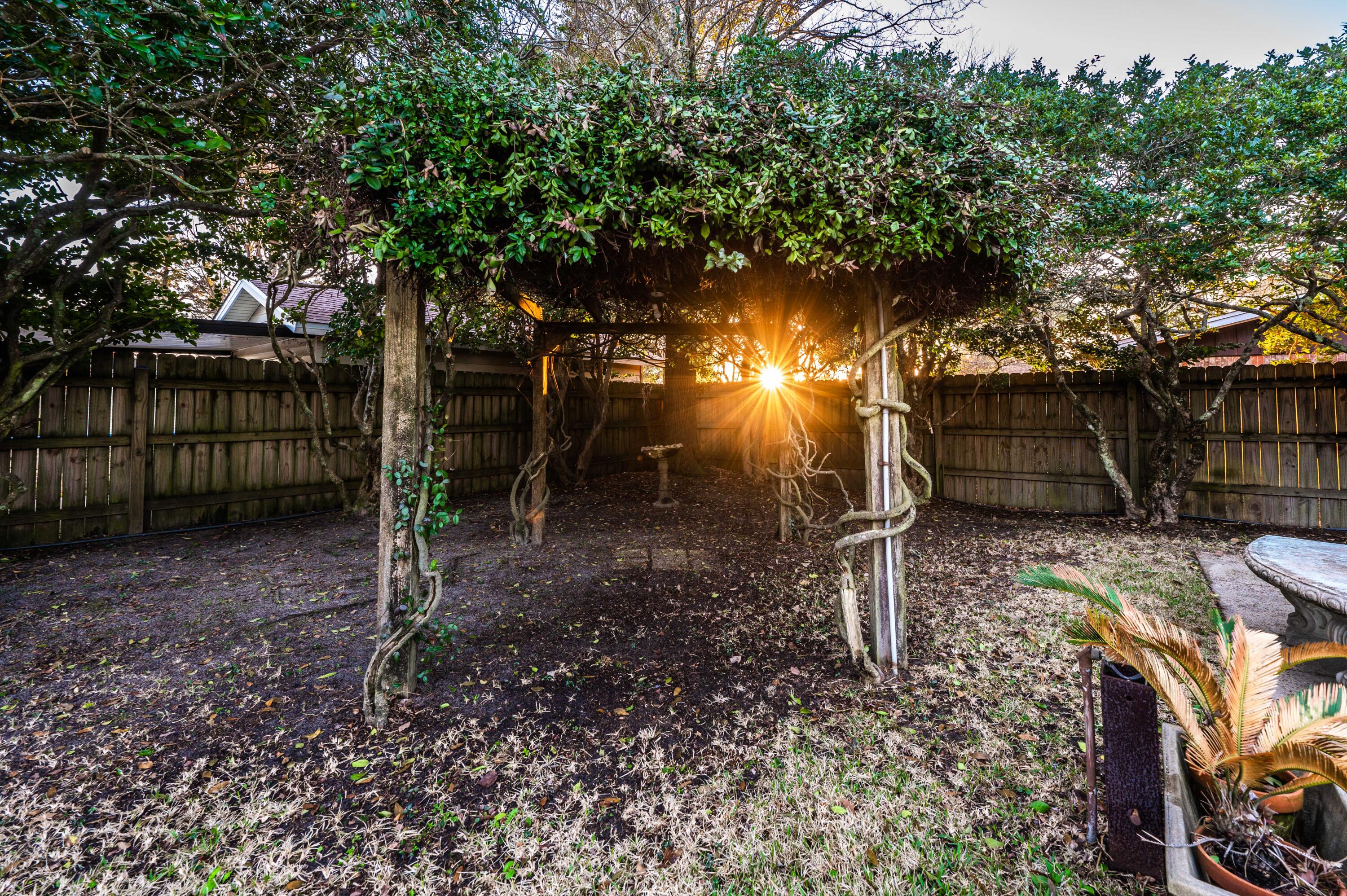 VICTORIA GARDENS 3 - Residential