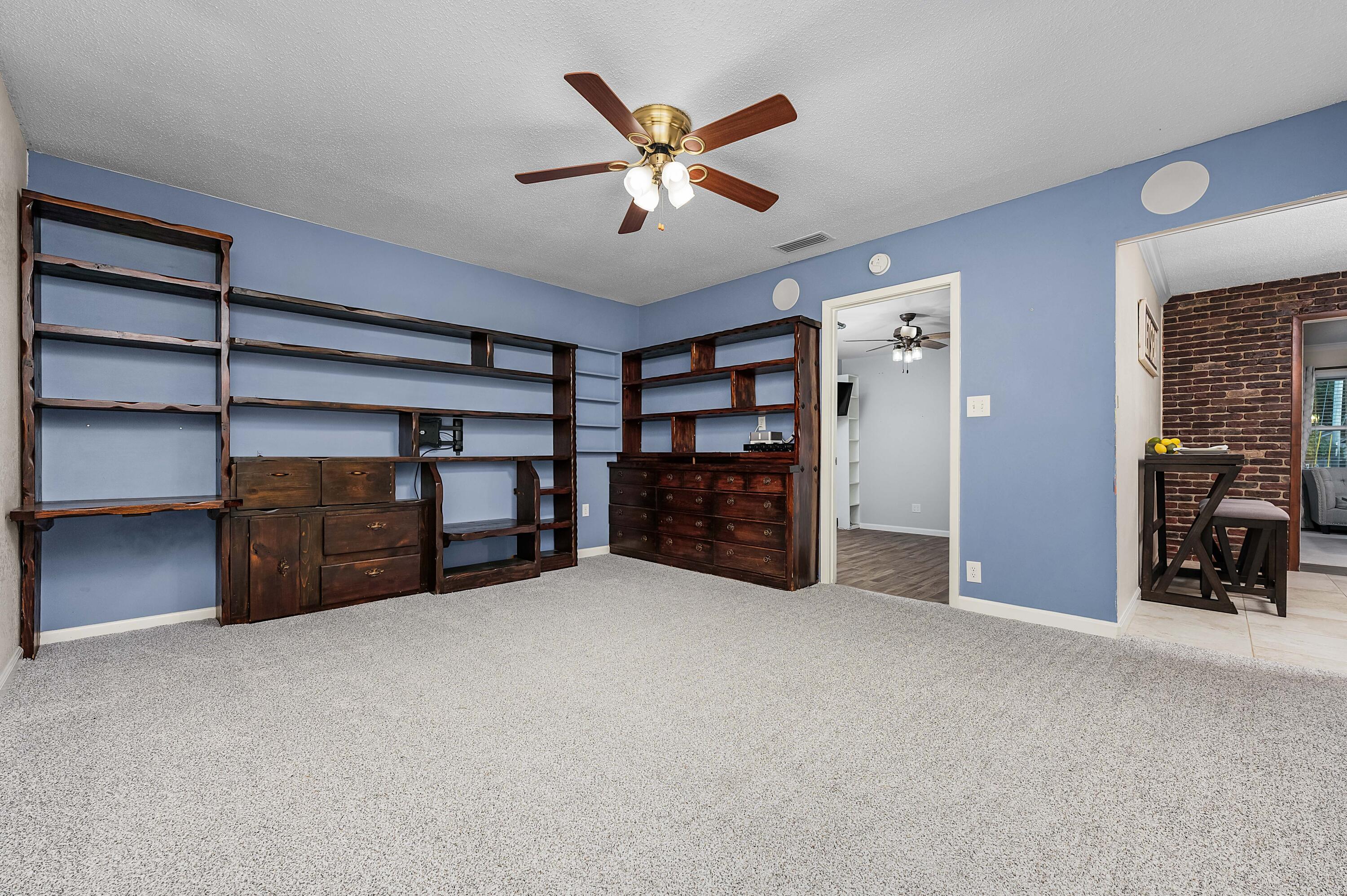 VICTORIA GARDENS 3 - Residential