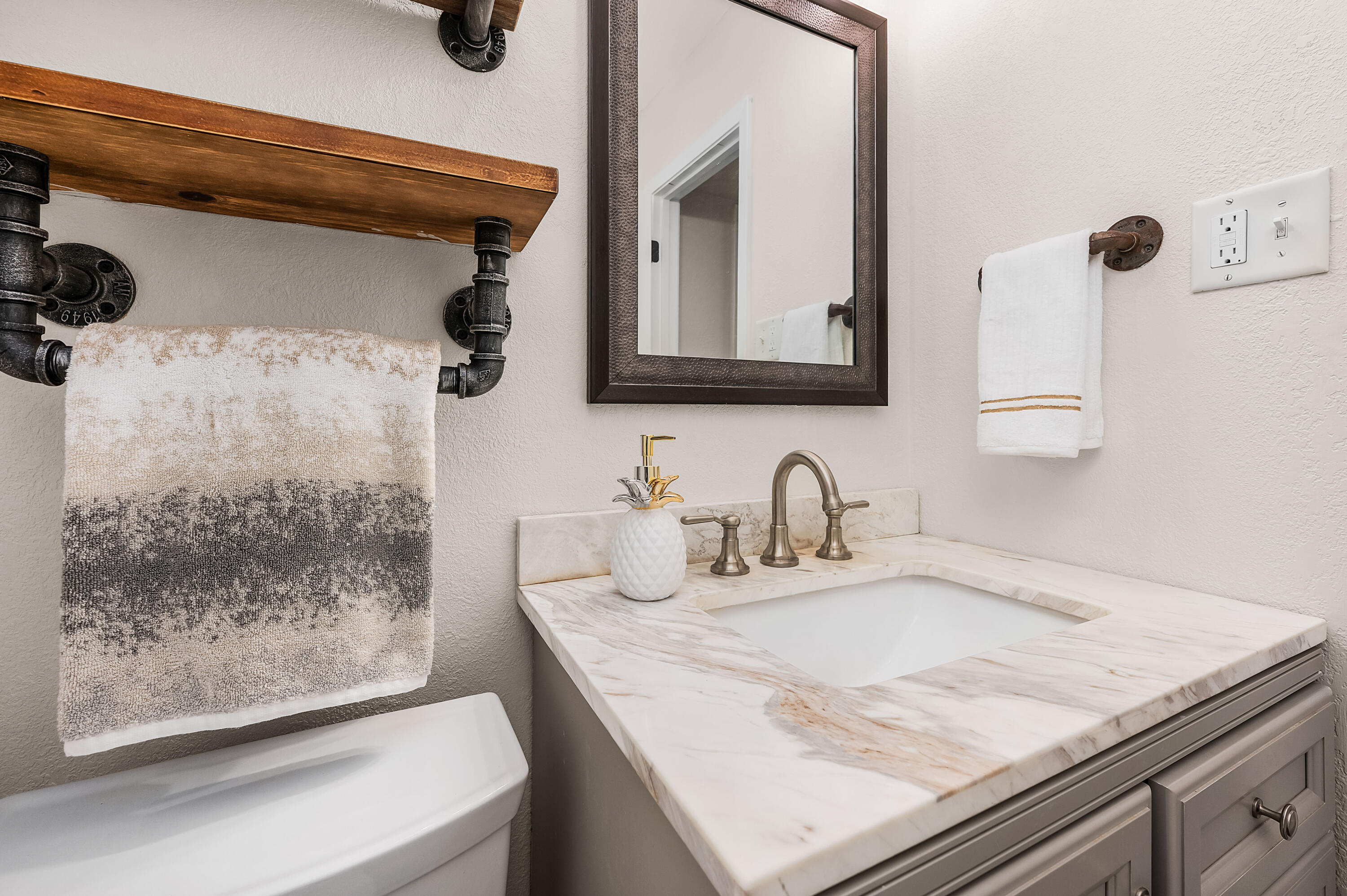 VICTORIA GARDENS 3 - Residential