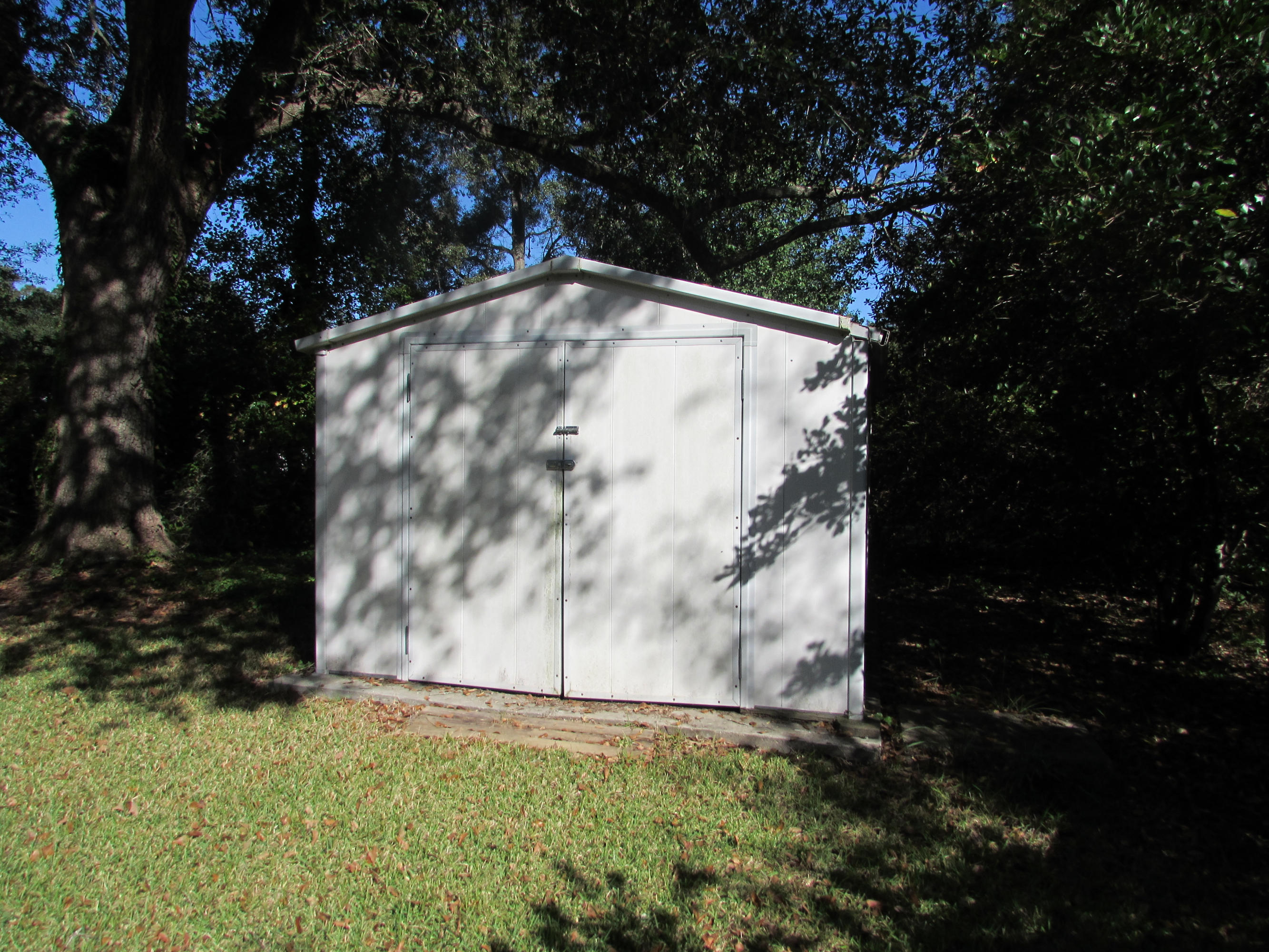 HOLLY HILLS - Residential