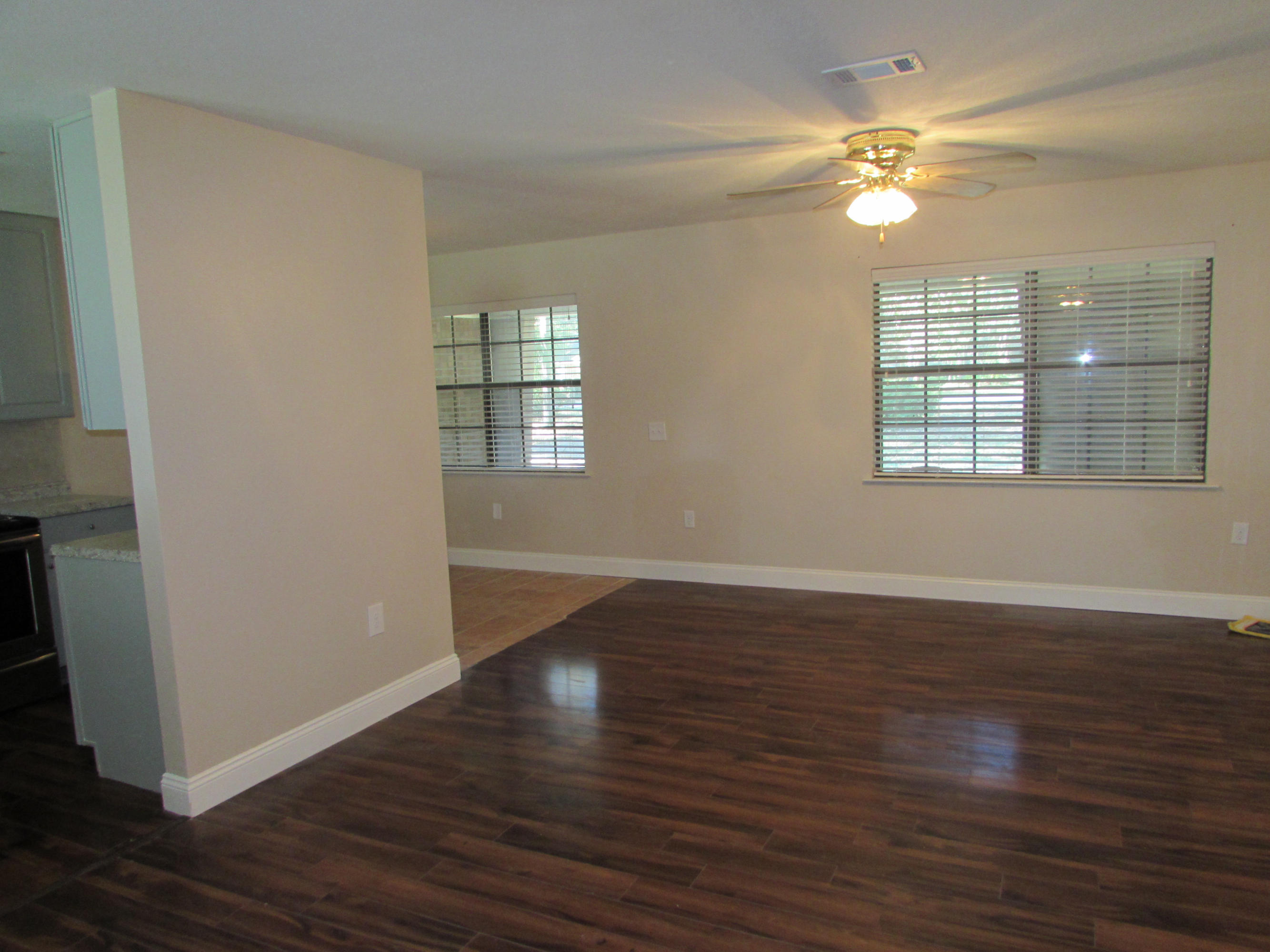 HOLLY HILLS - Residential