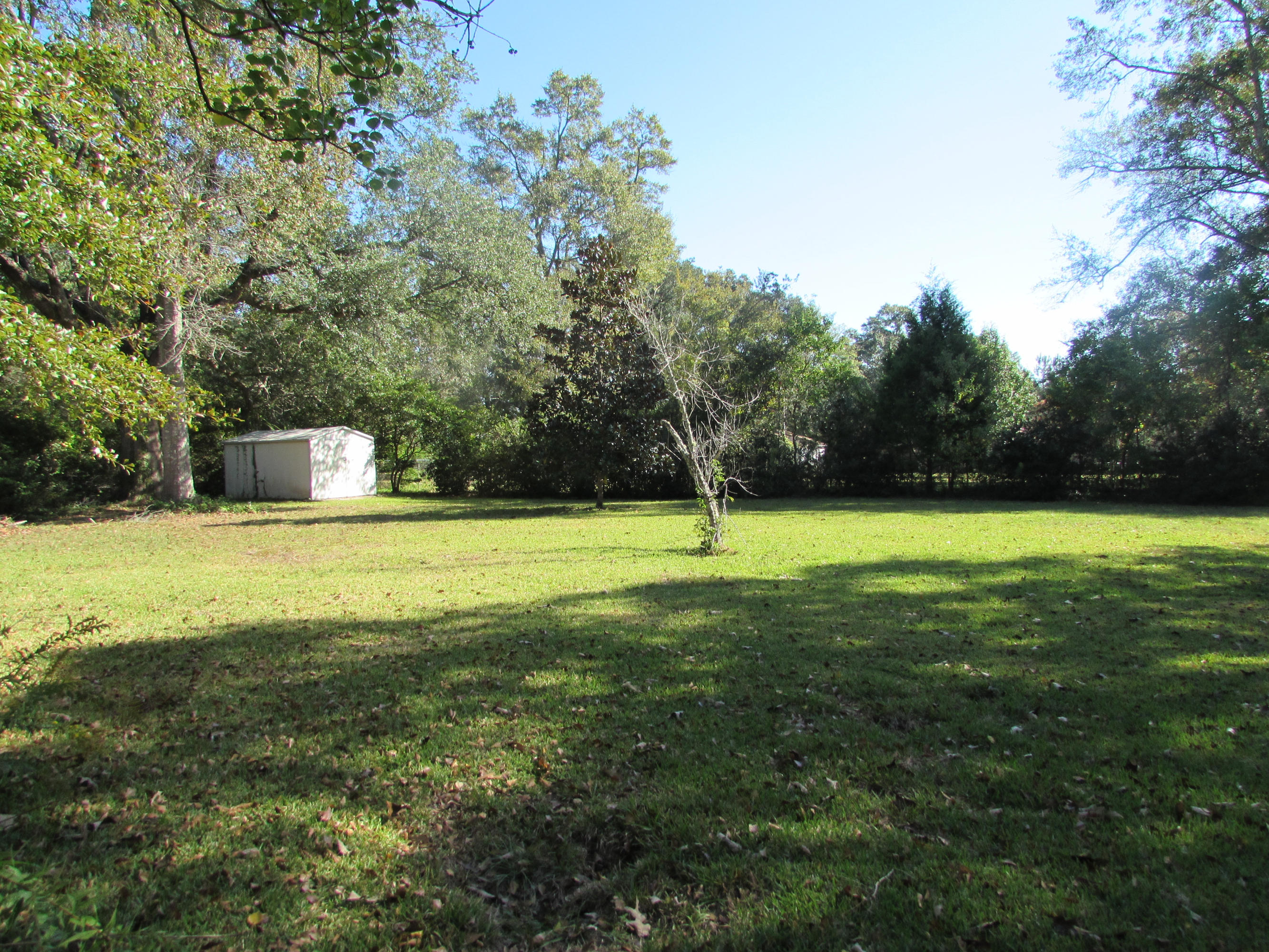 HOLLY HILLS - Residential