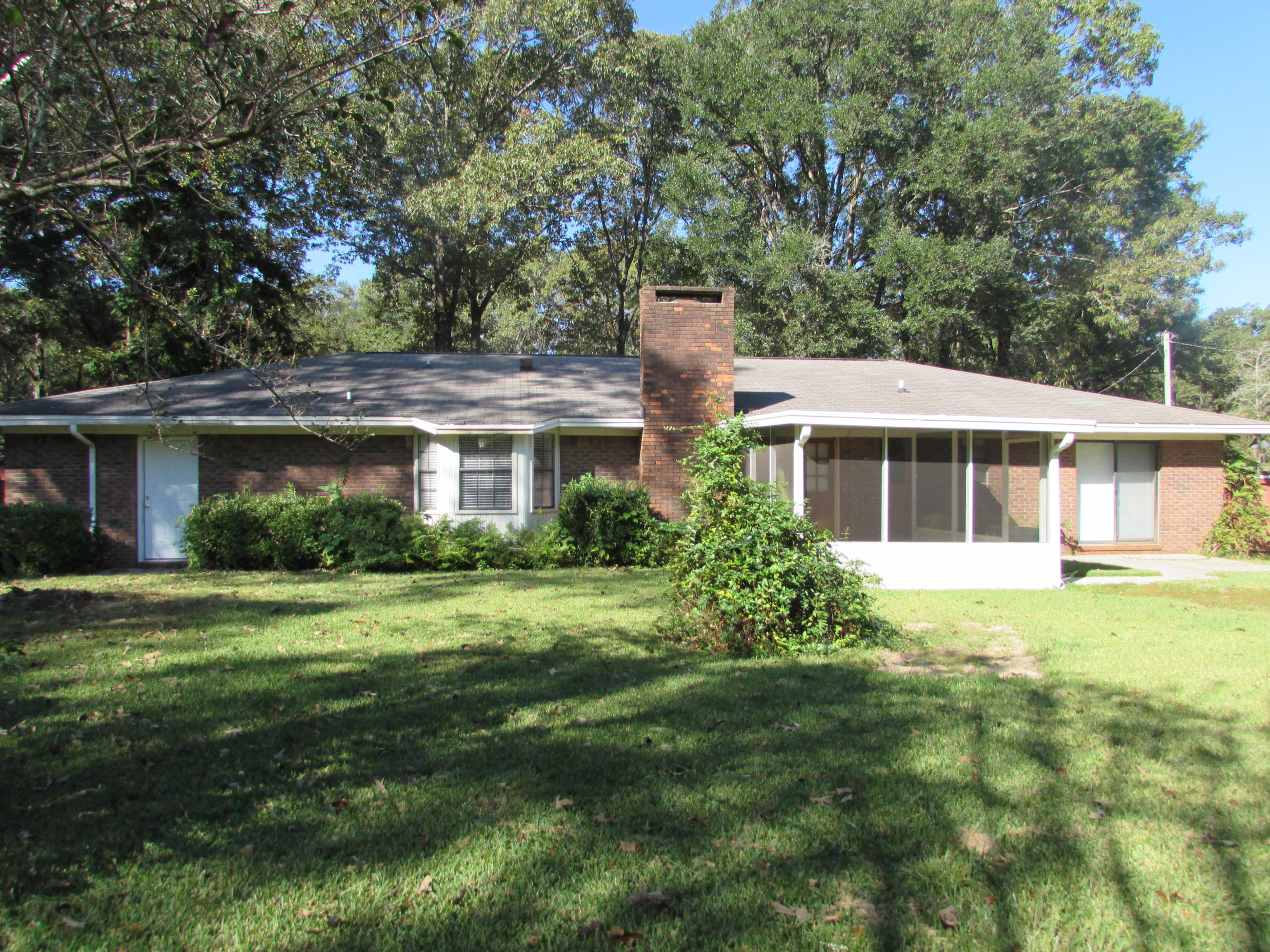 HOLLY HILLS - Residential