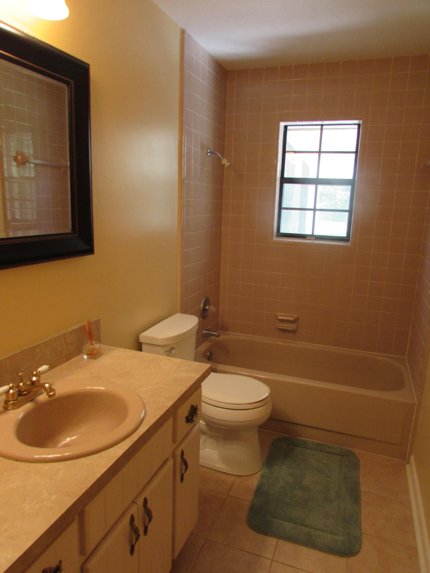 HOLLY HILLS - Residential