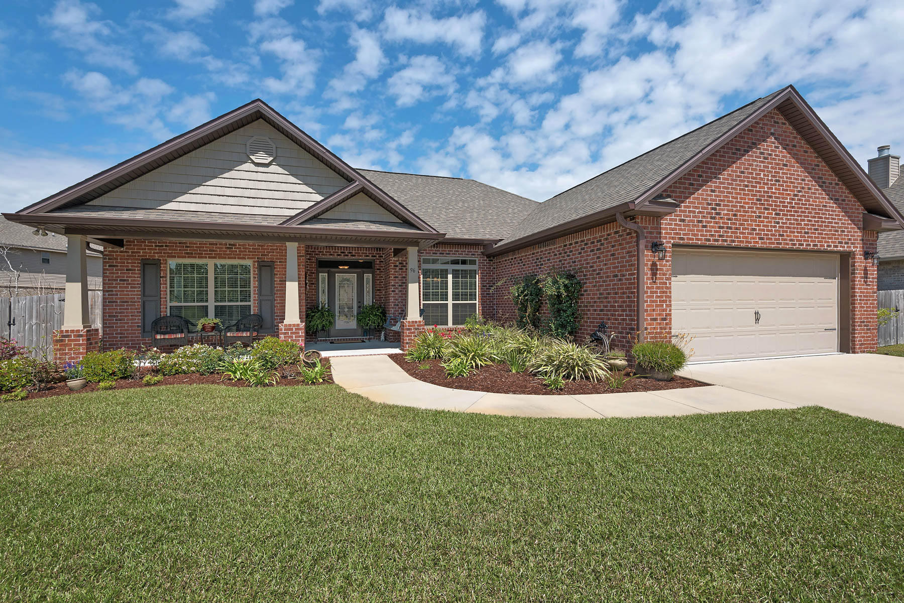 WINDSOR ESTATES - Residential