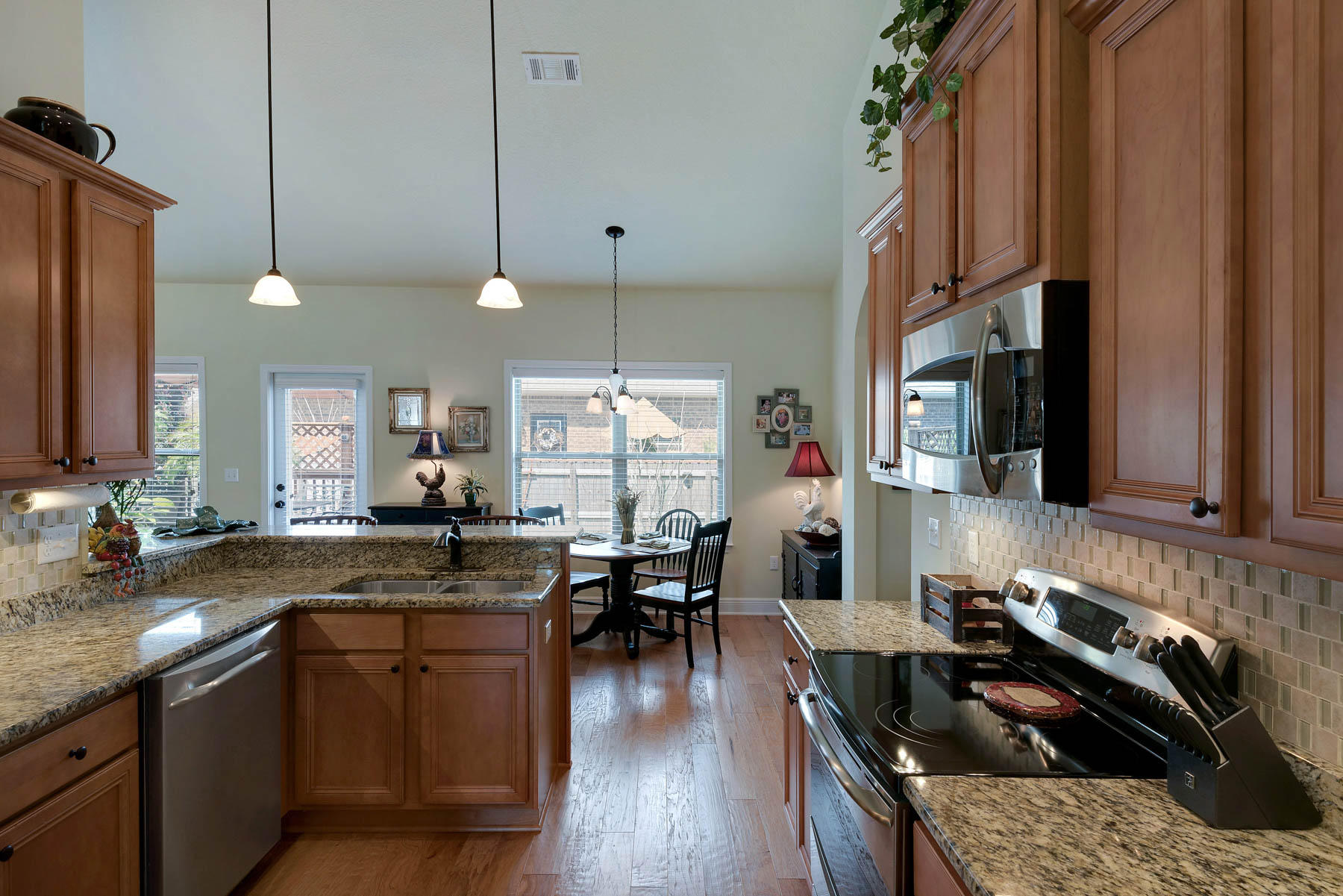 WINDSOR ESTATES - Residential