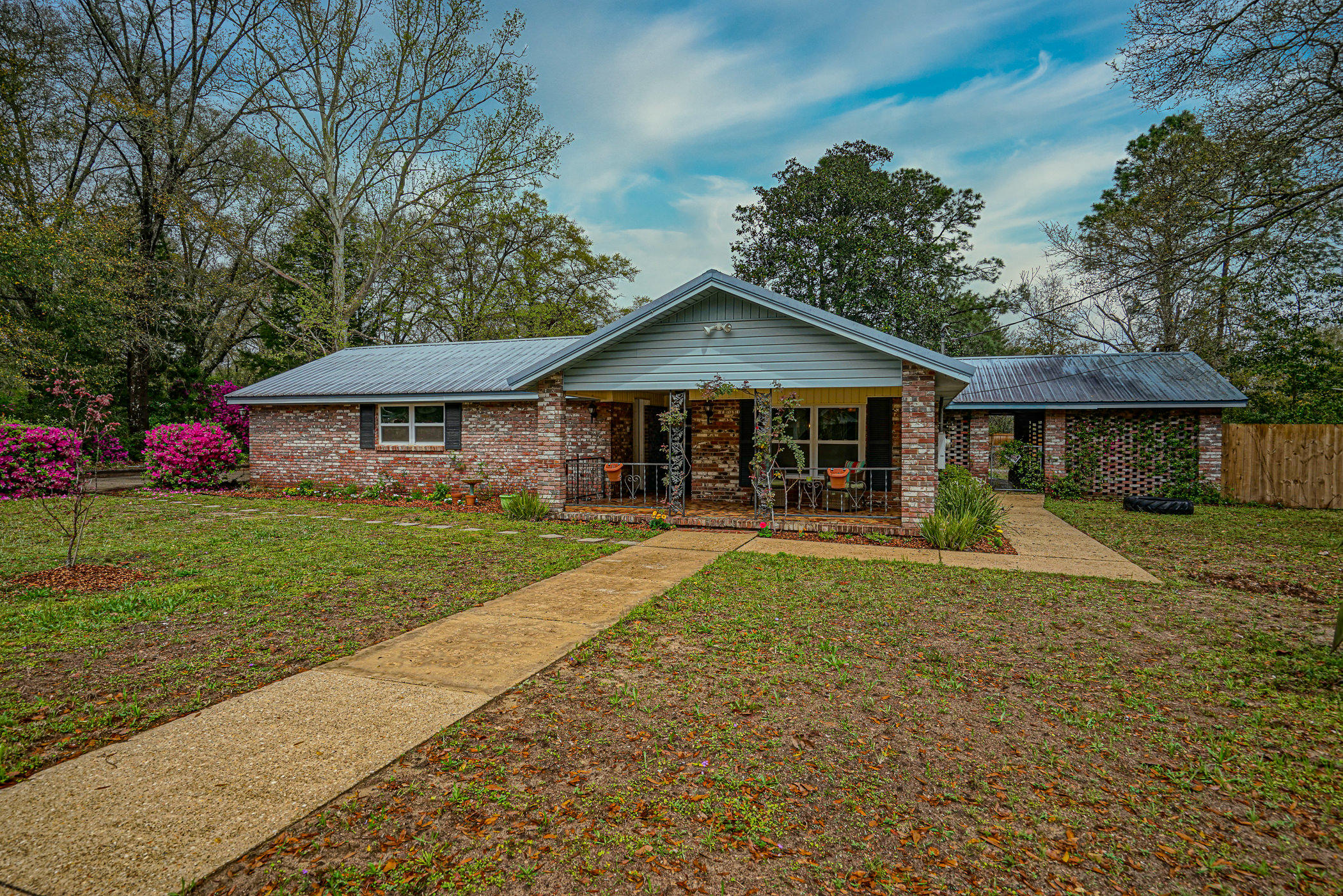 MORRIS ADDN TO CRESTVIEW - Residential