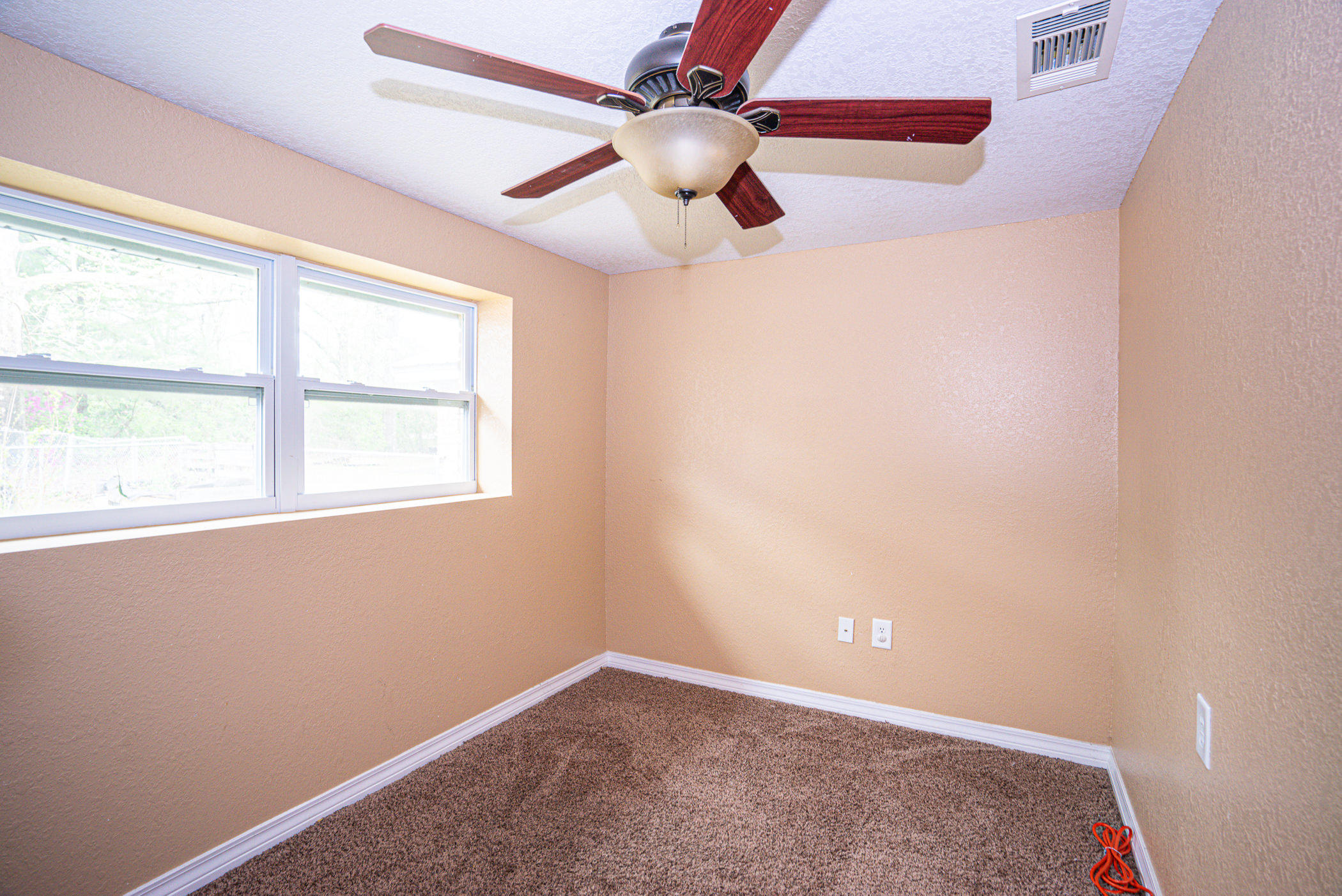 MORRIS ADDN TO CRESTVIEW - Residential