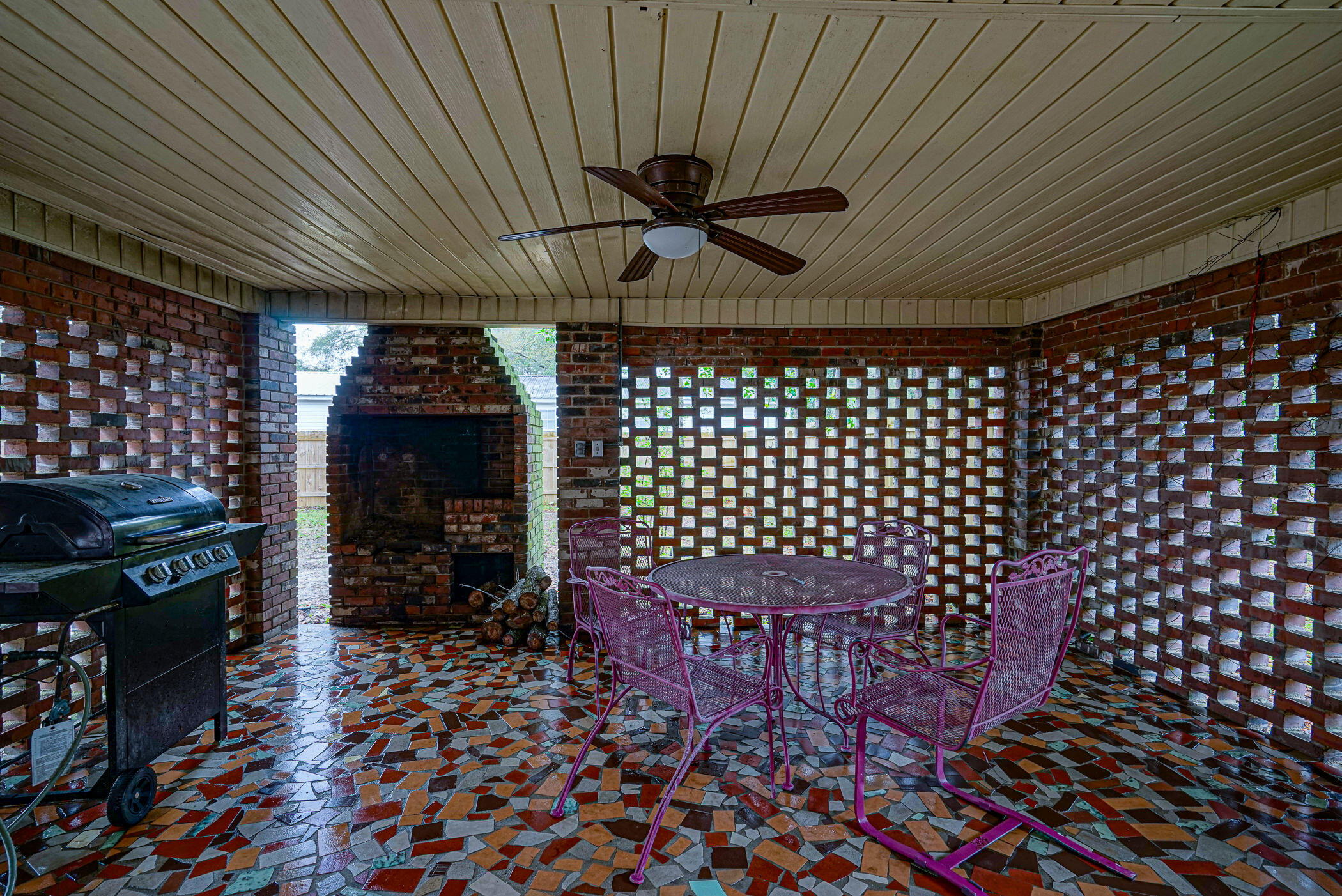 MORRIS ADDN TO CRESTVIEW - Residential