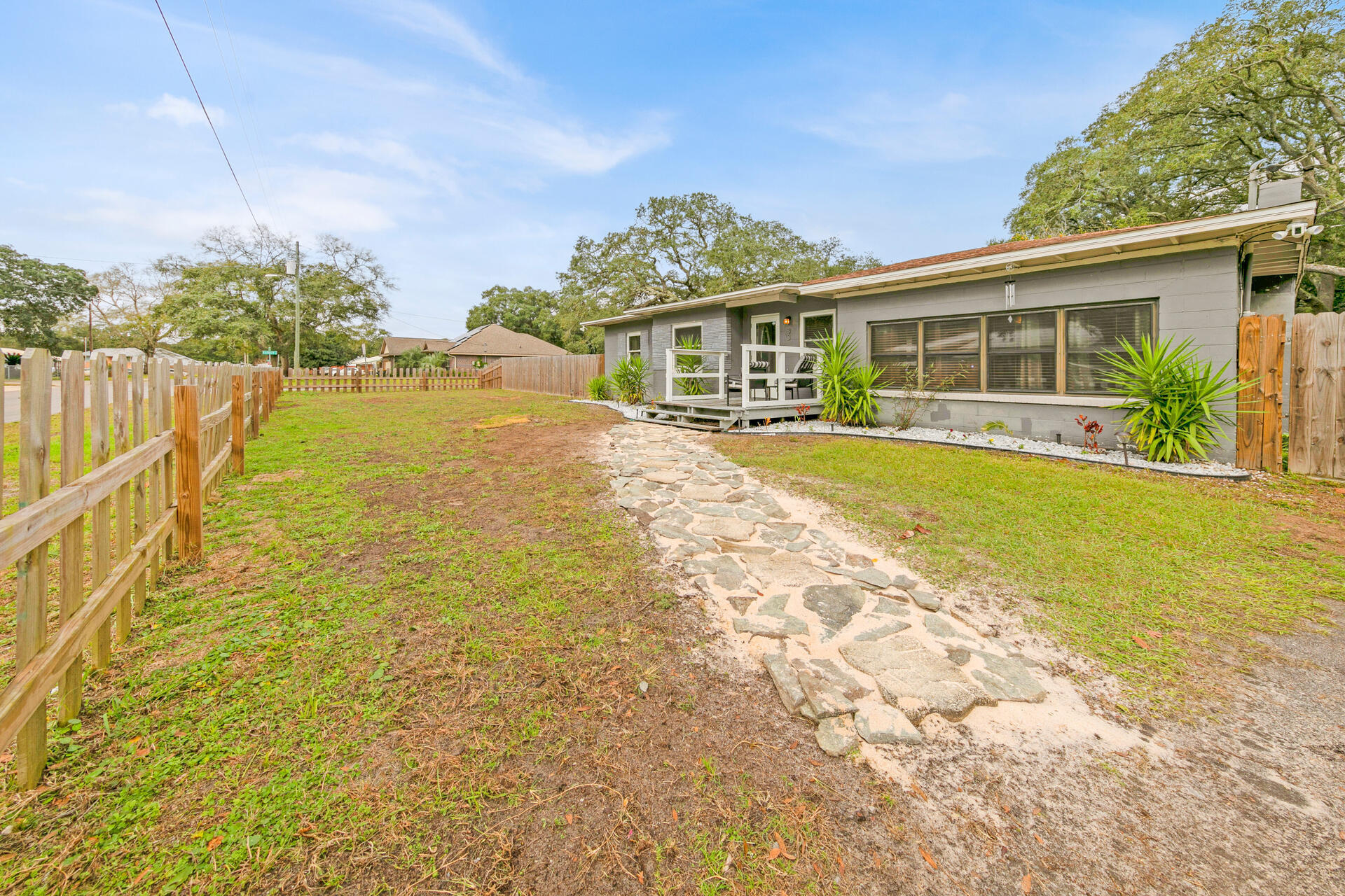 OLDE FORT WALTON (242201.00) - Residential