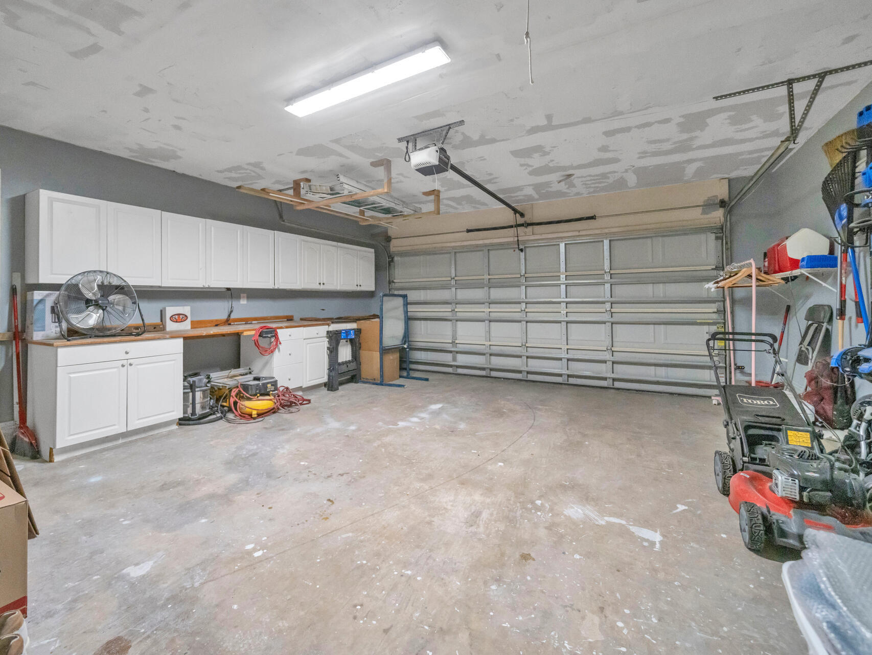 PARKWOOD ESTATES PH 1 BLUEWATER BAY - Residential