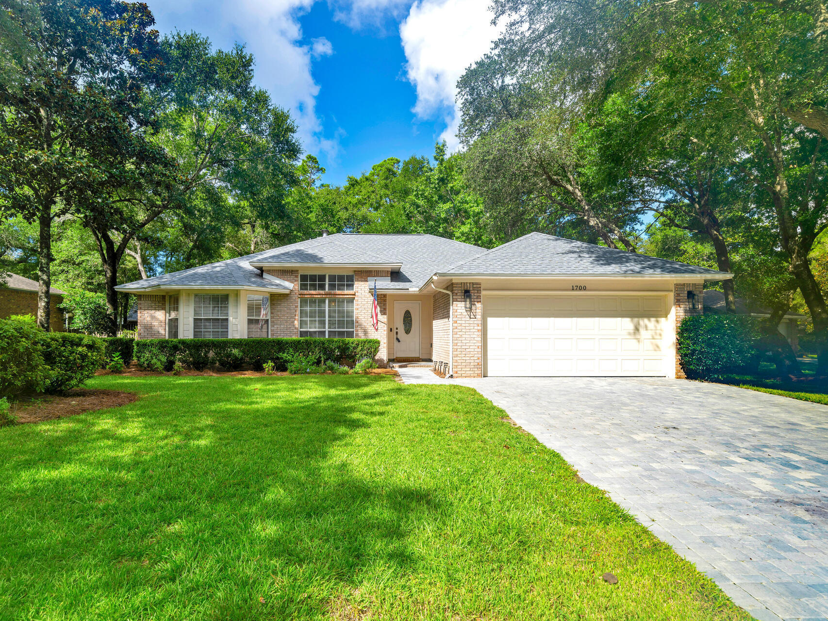 PARKWOOD ESTATES PH 1 BLUEWATER BAY - Residential