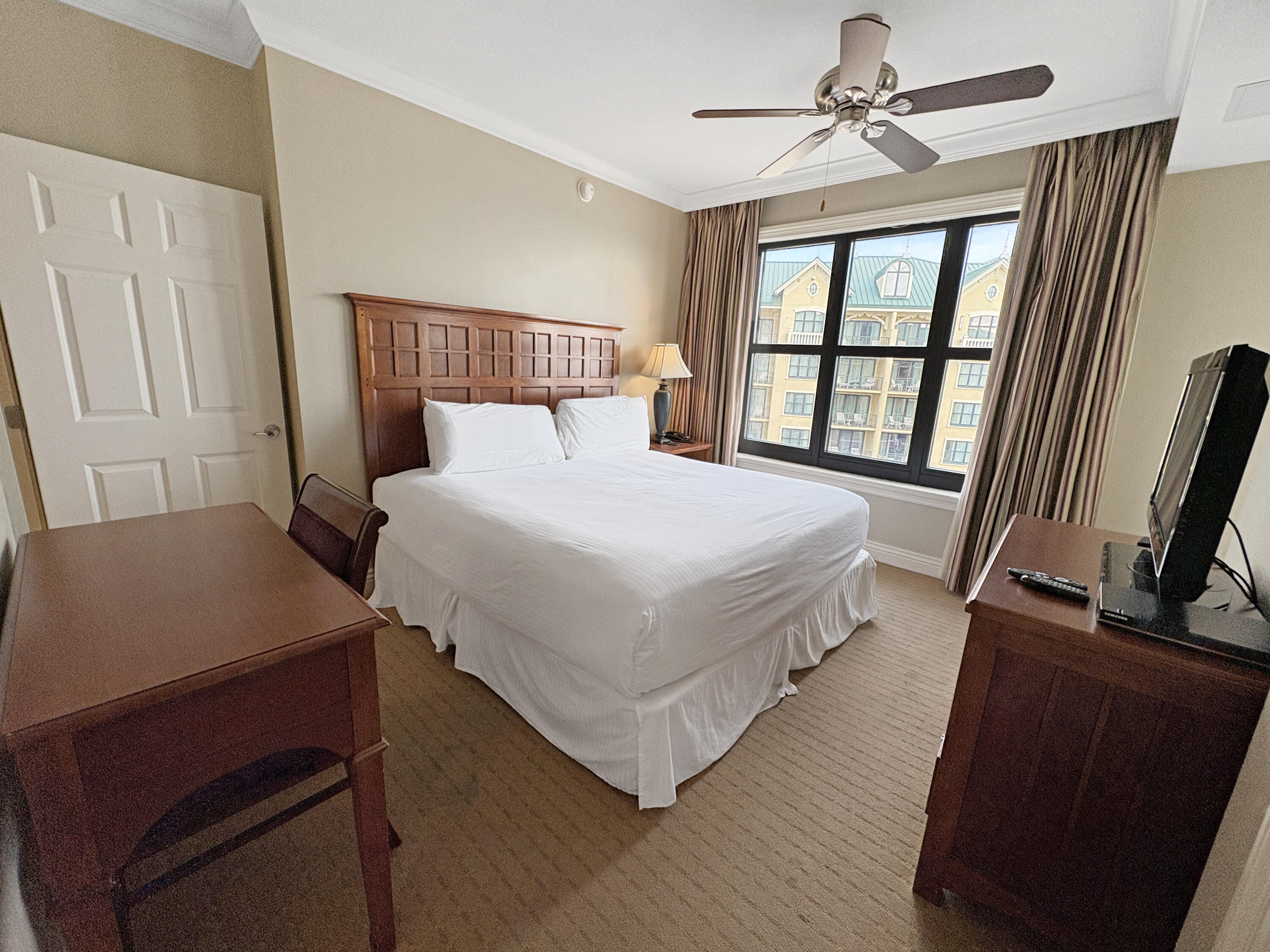 Emerald Grande - Residential