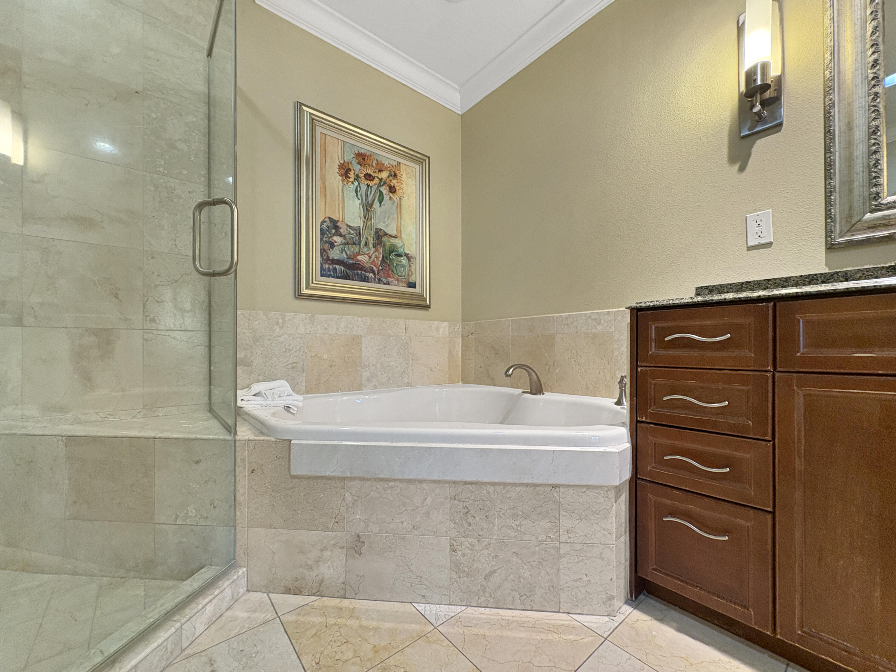 Emerald Grande - Residential