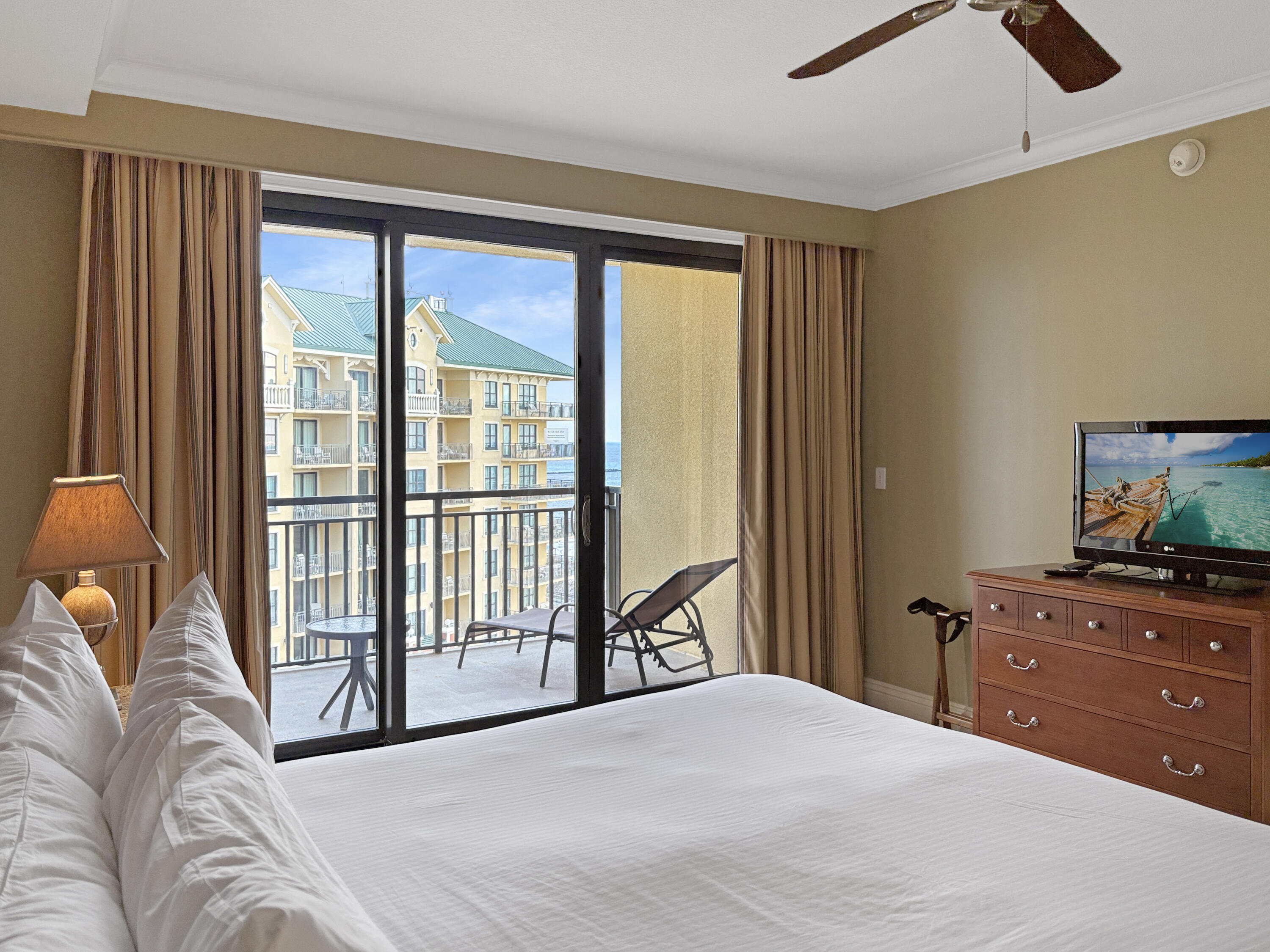 Emerald Grande - Residential