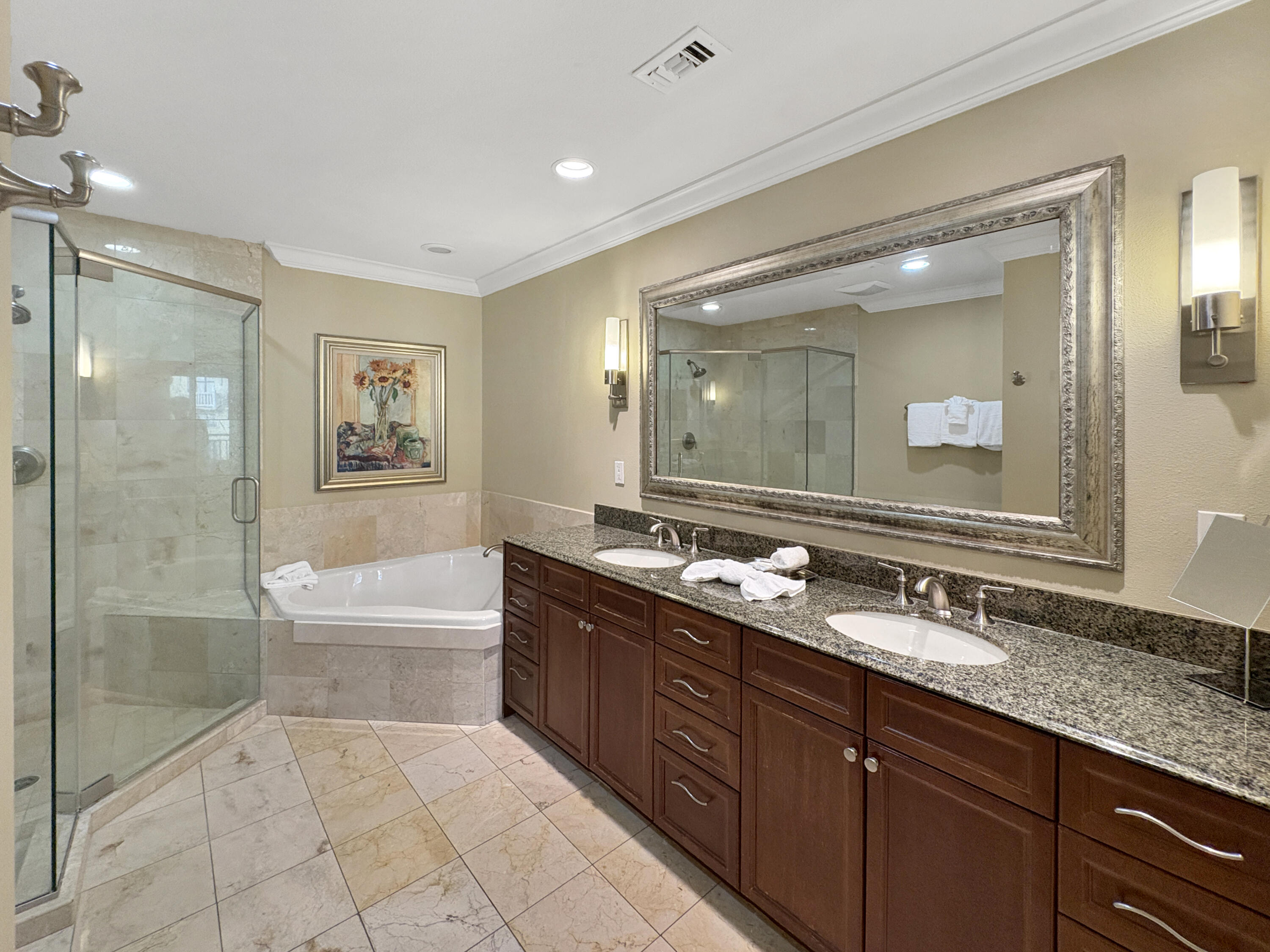 Emerald Grande - Residential