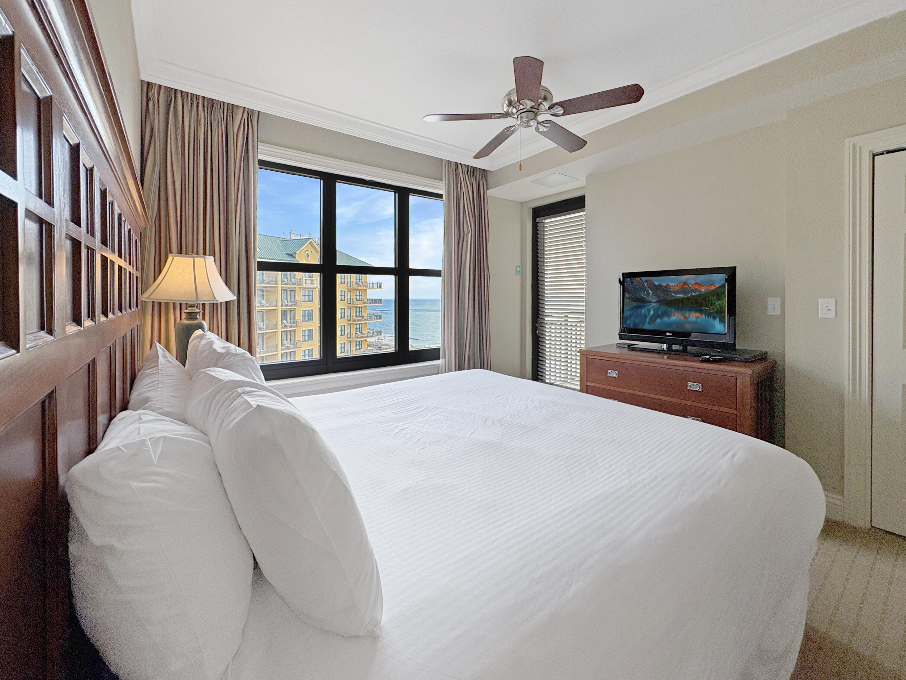 Emerald Grande - Residential