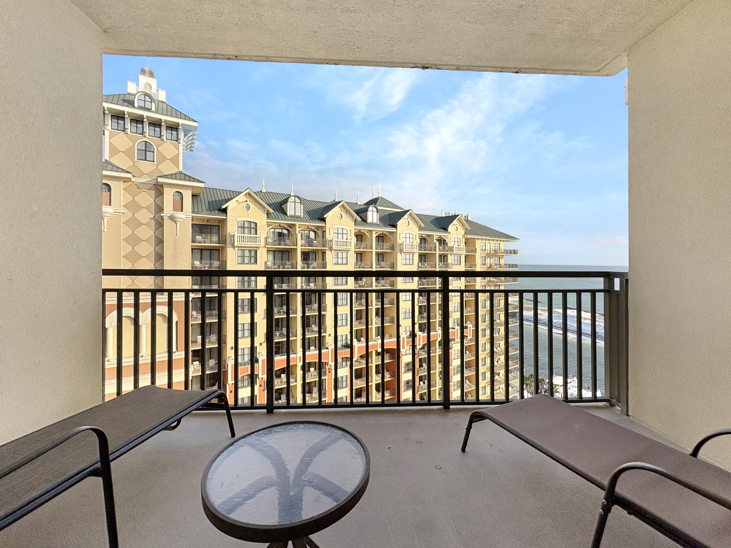 Emerald Grande - Residential