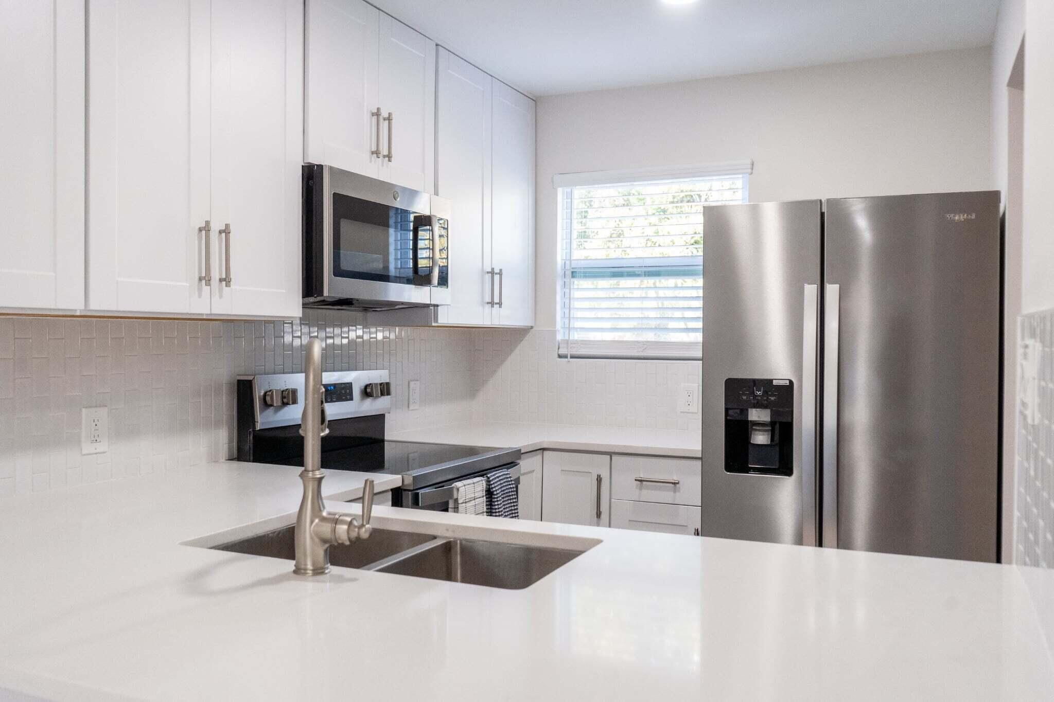 SPINNAKER - Residential Lease