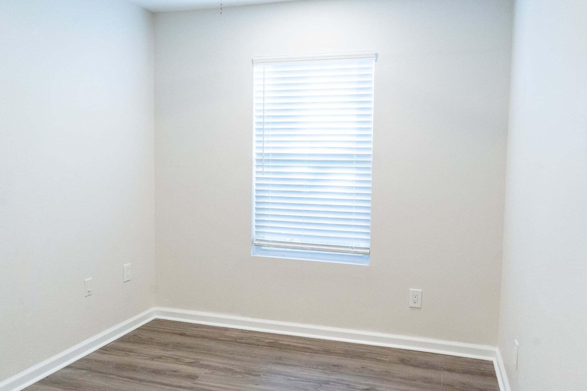 SPINNAKER - Residential Lease