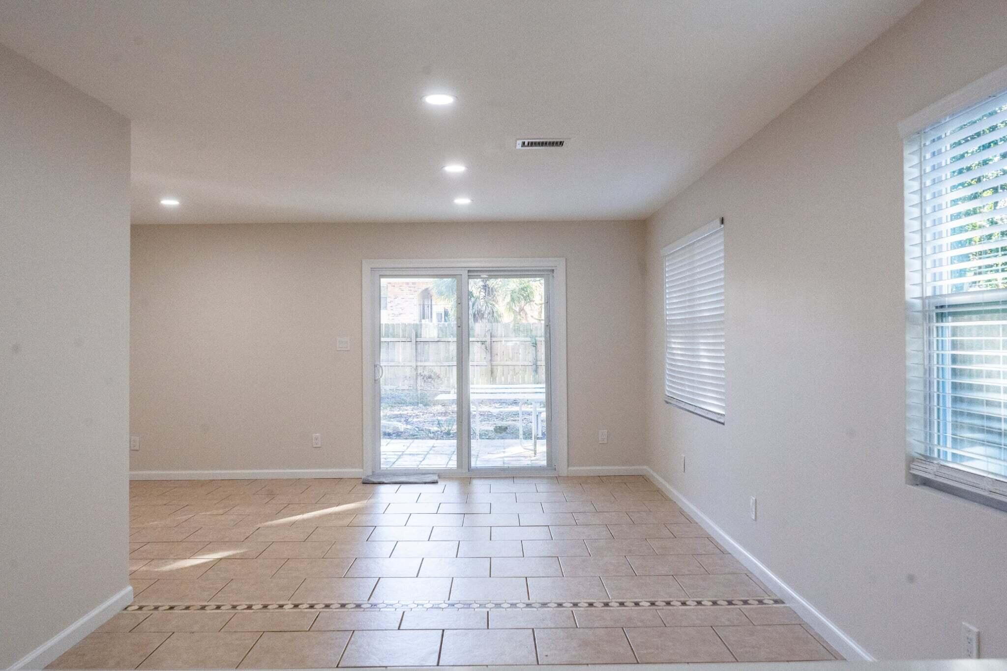 SPINNAKER - Residential Lease