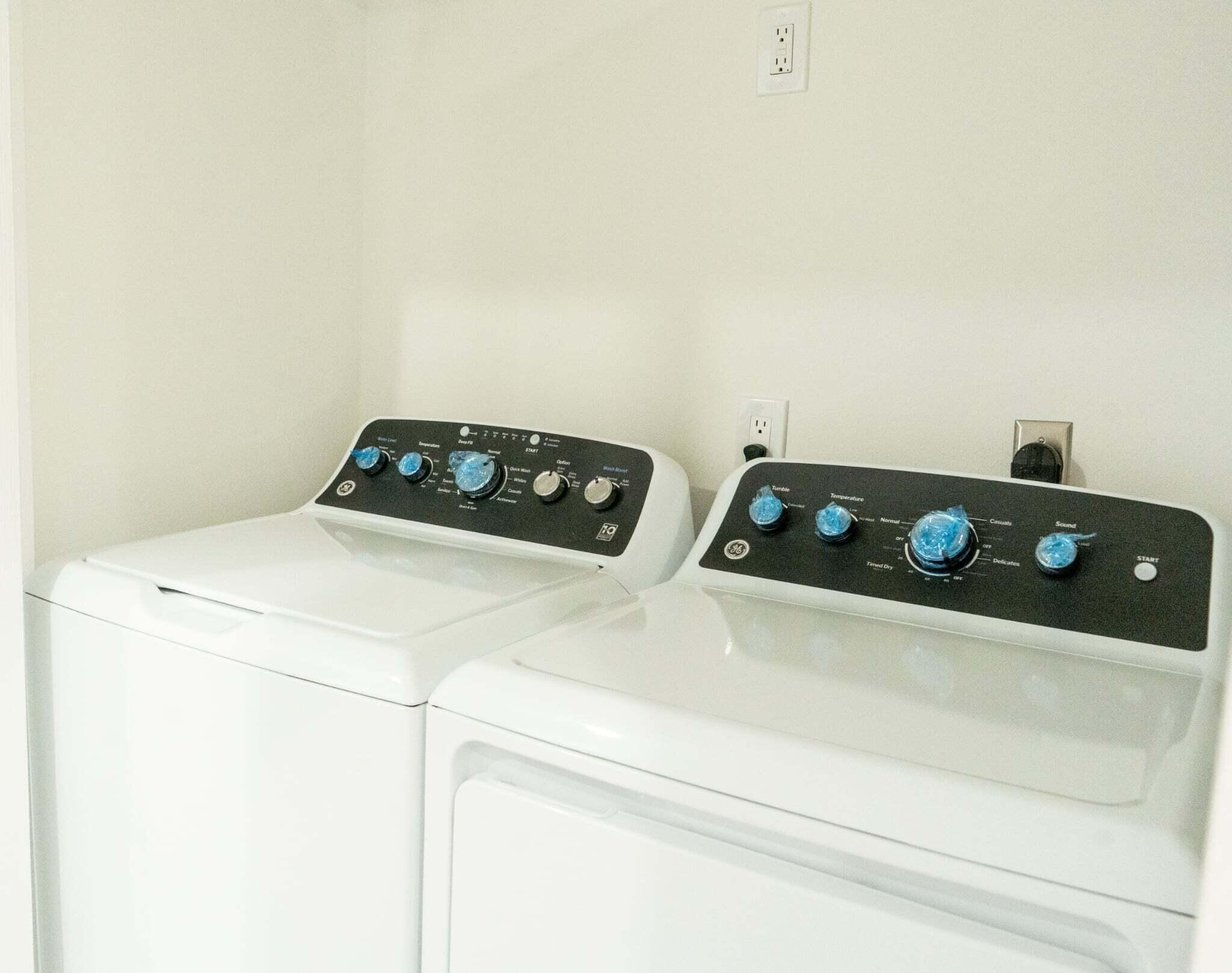 SPINNAKER - Residential Lease