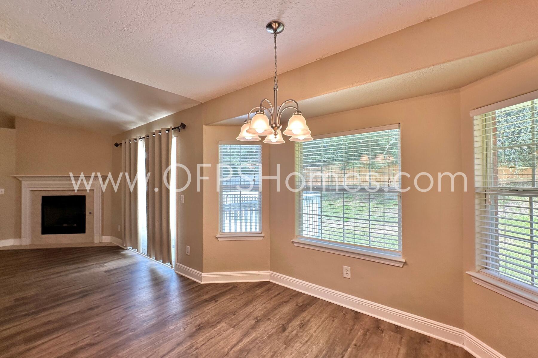 FOX VALLEY - Residential Lease