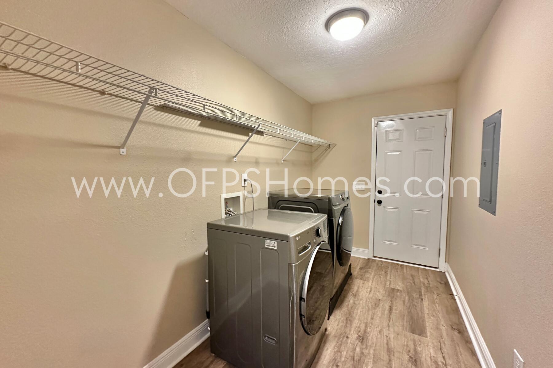 FOX VALLEY - Residential Lease