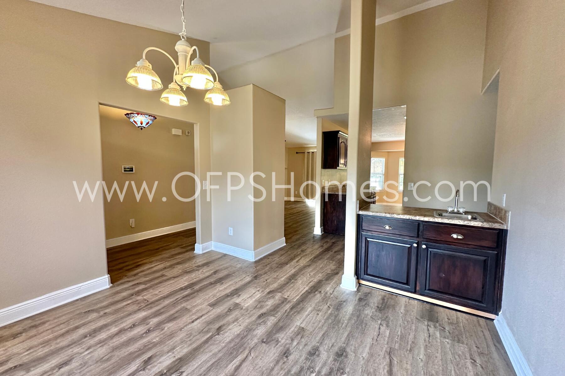 FOX VALLEY - Residential Lease