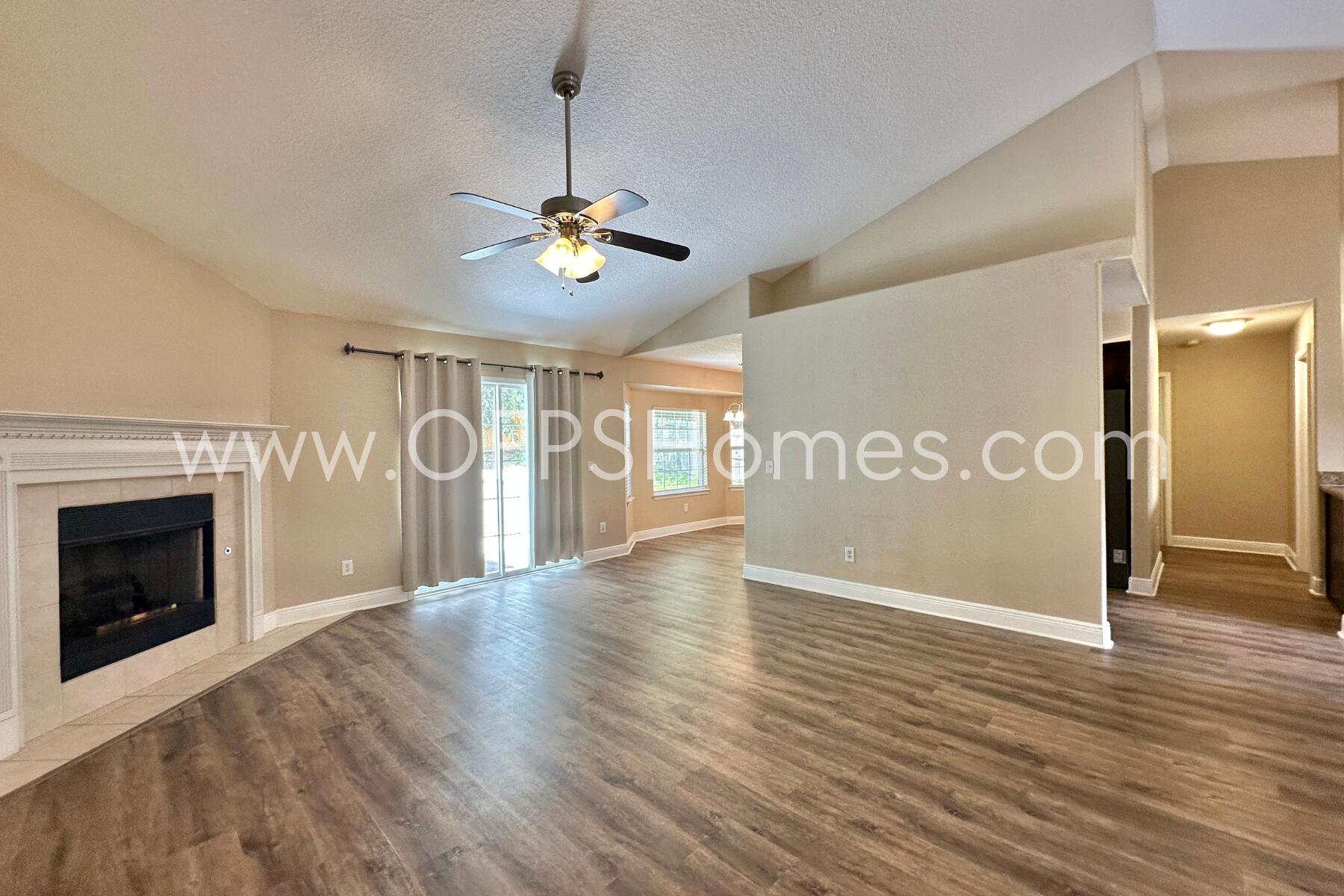 FOX VALLEY - Residential Lease