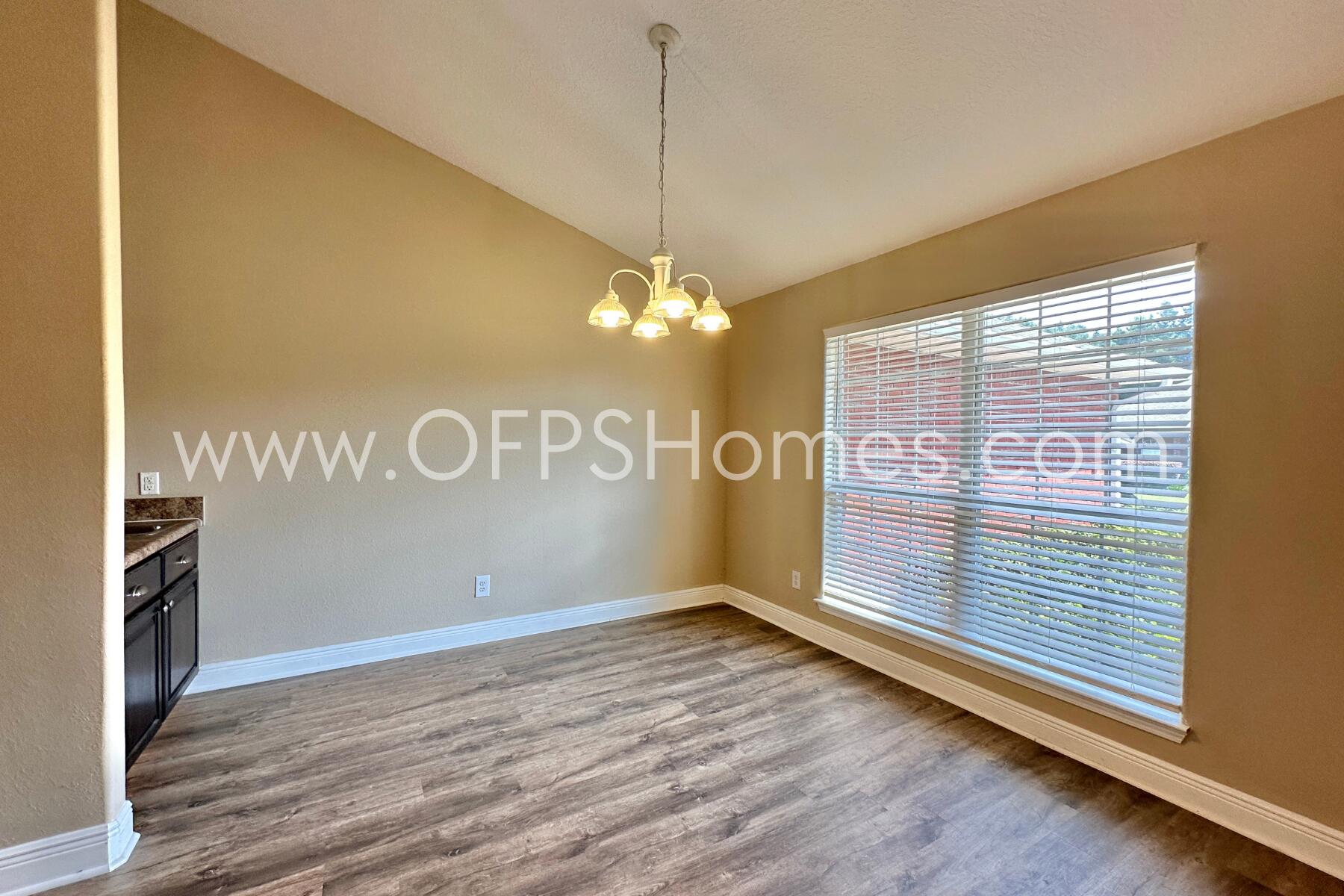 FOX VALLEY - Residential Lease