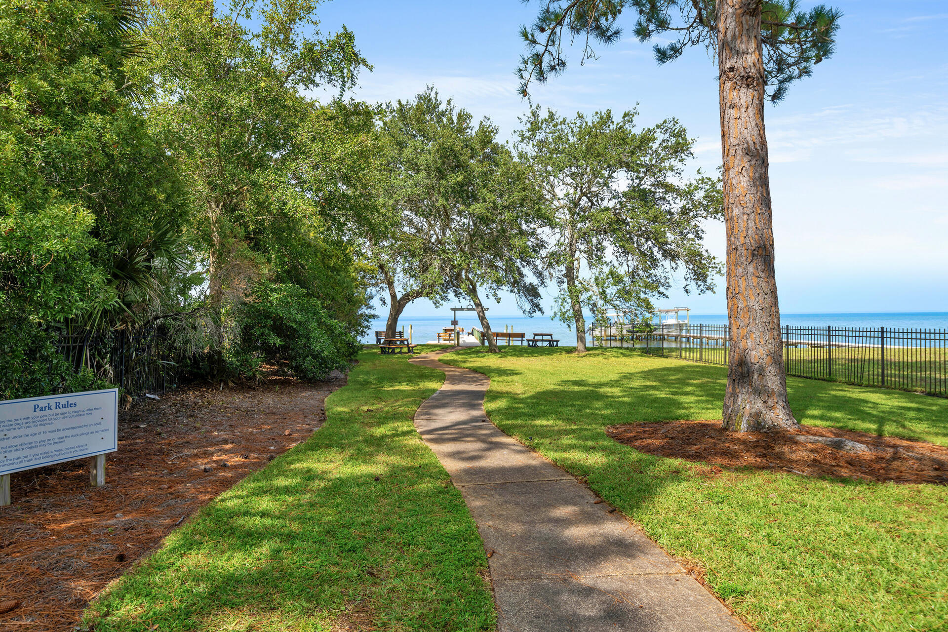 PELICAN BAY S/D - Land