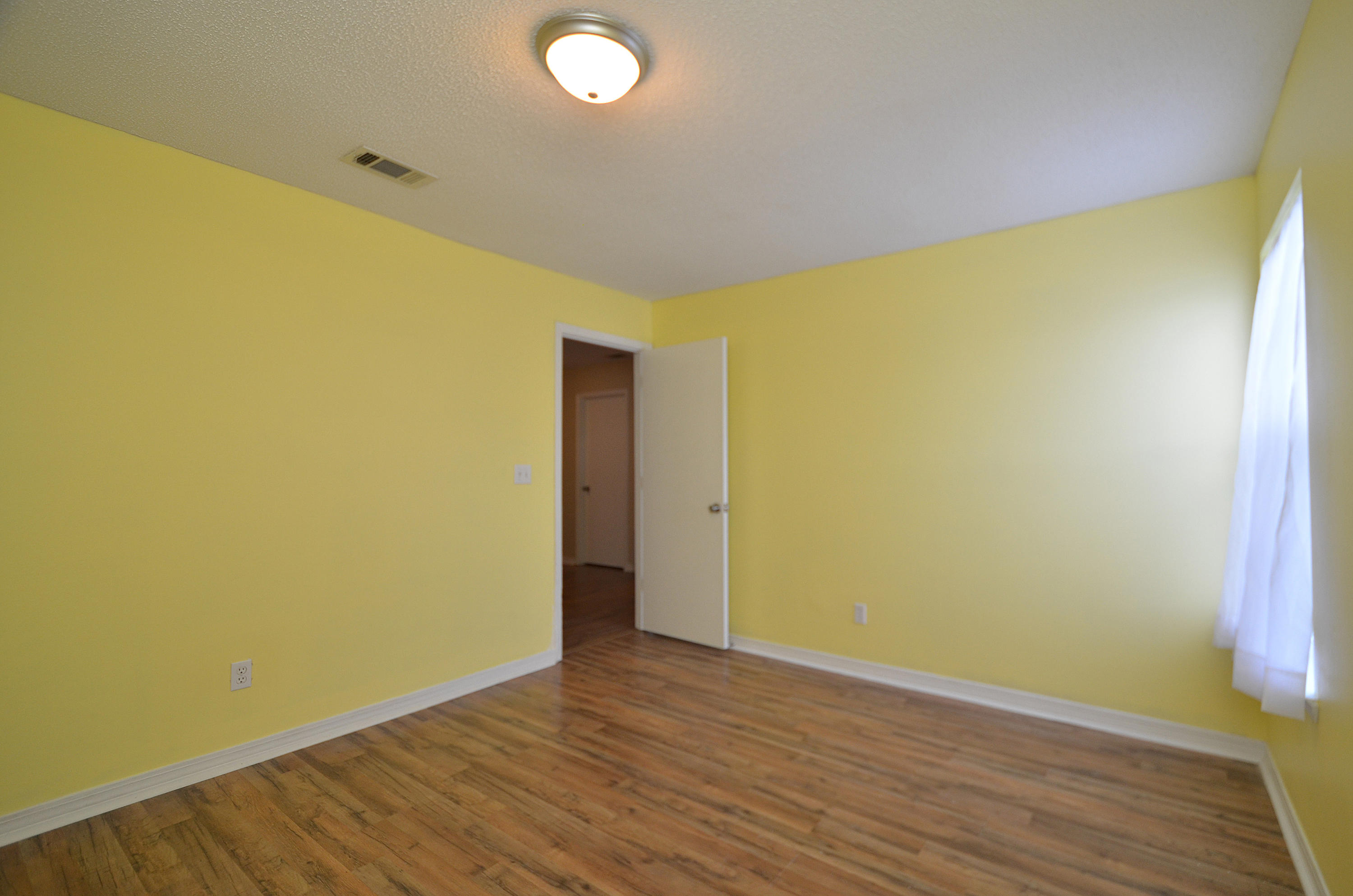 HOLLYROD PARK - Residential