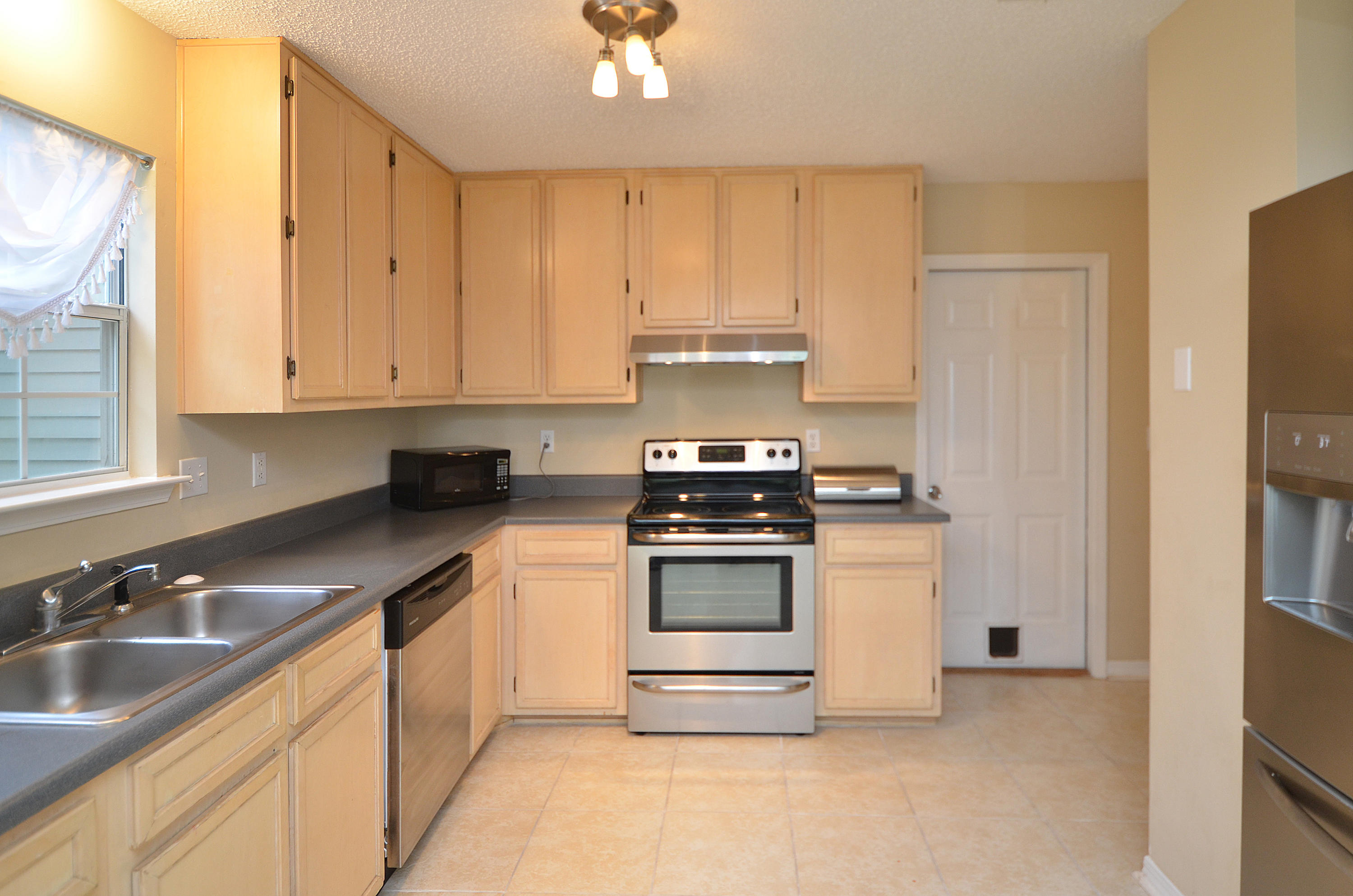 HOLLYROD PARK - Residential