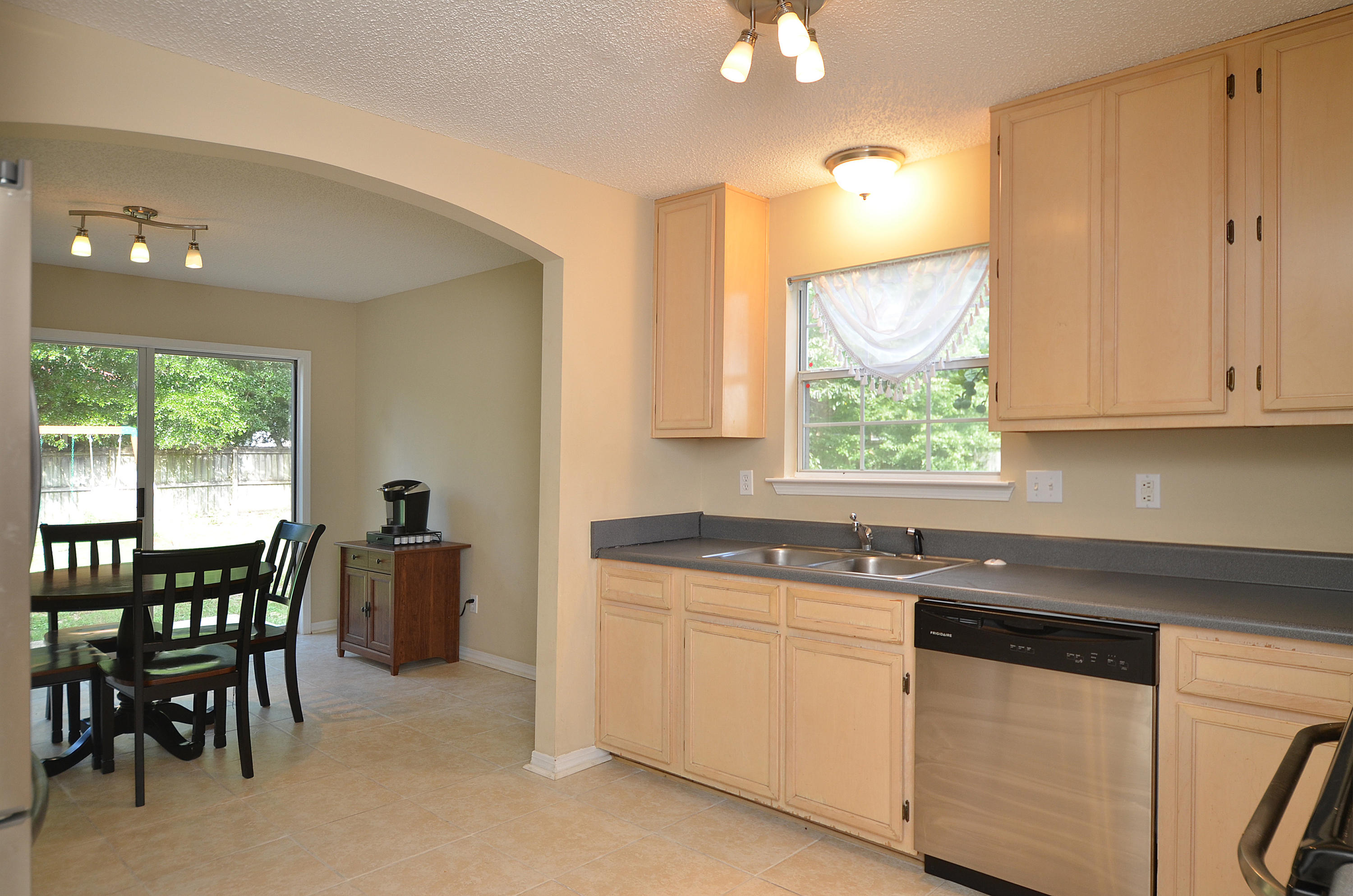 HOLLYROD PARK - Residential