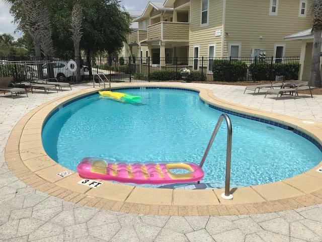 TOPSAIL VILLAGE - Residential