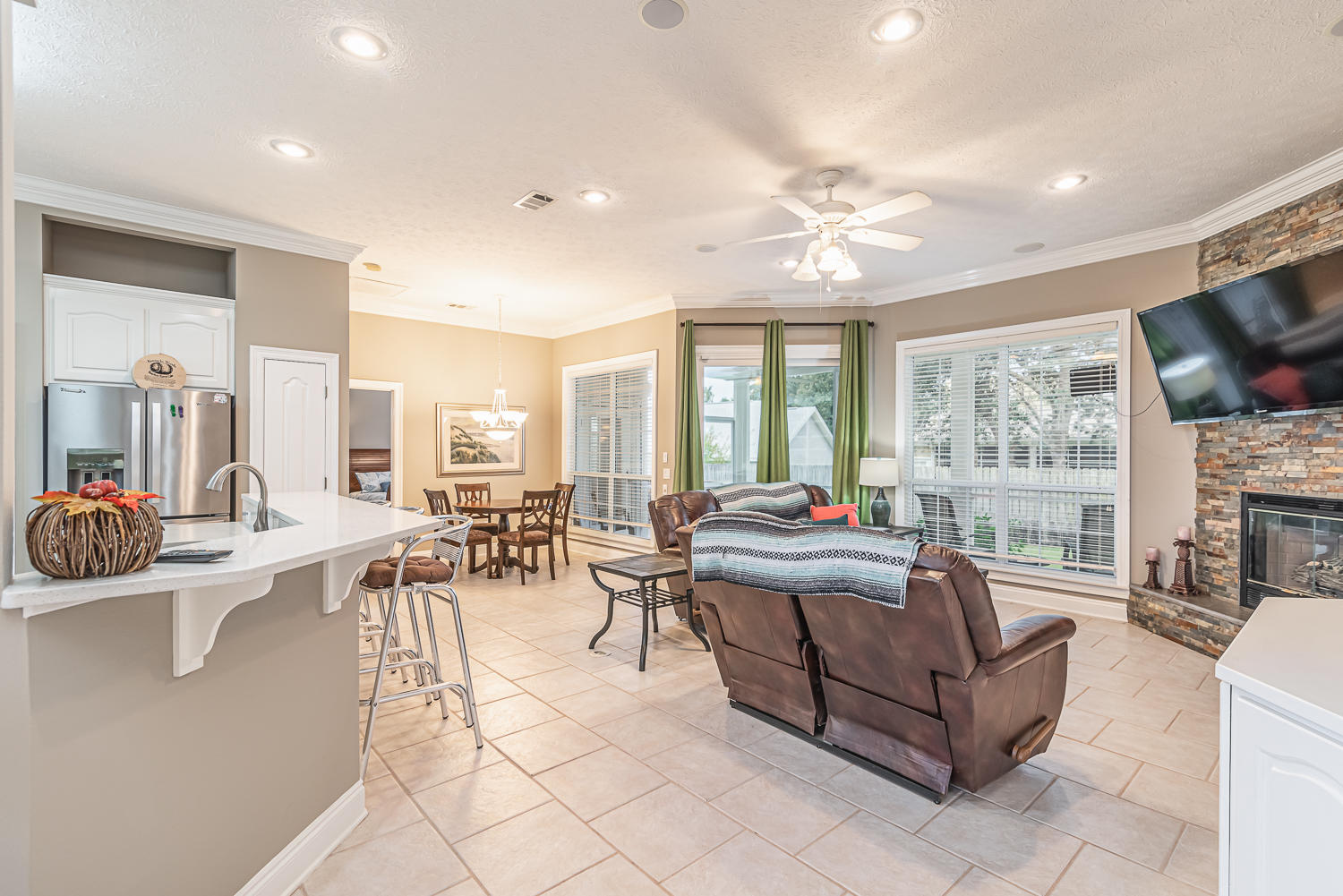 SUMMER BREEZE - Residential