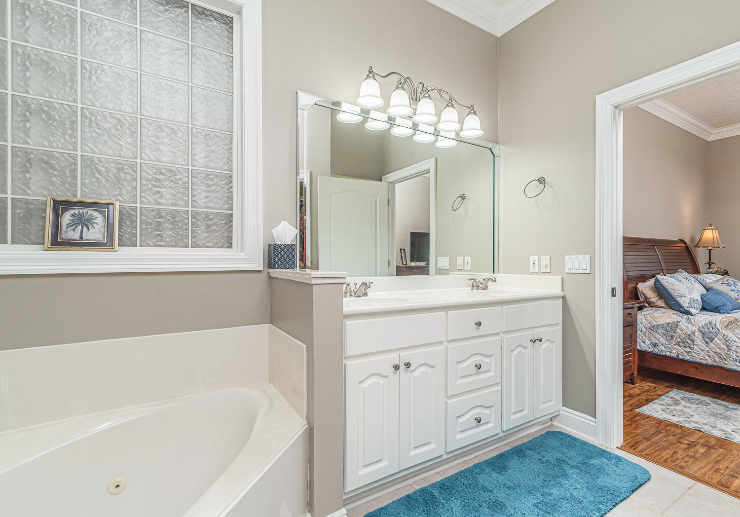 SUMMER BREEZE - Residential