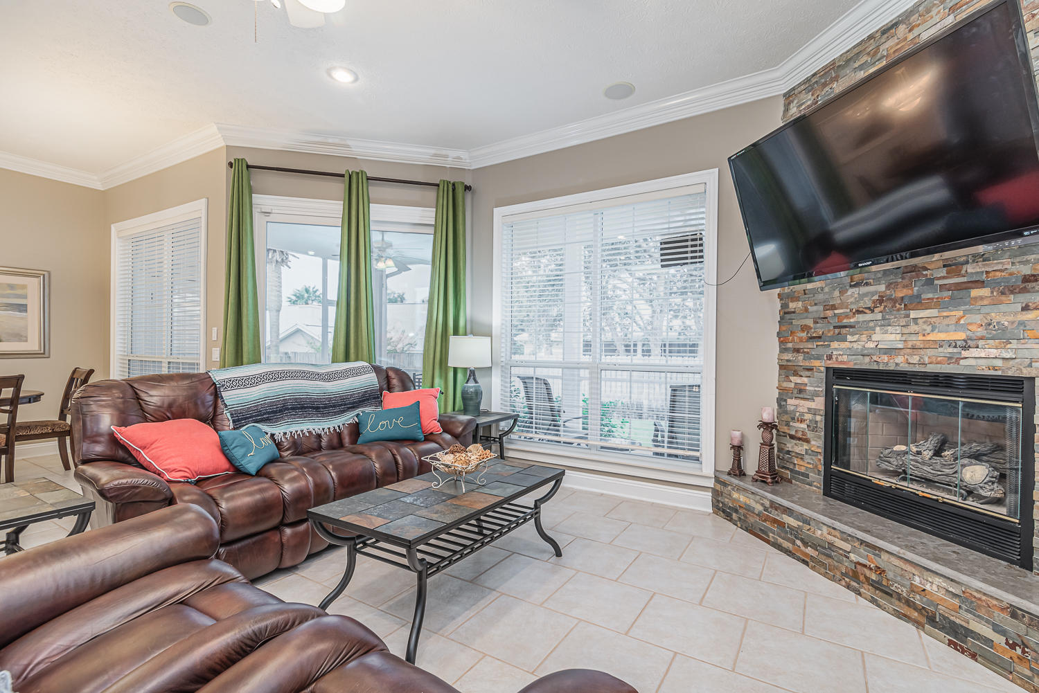 SUMMER BREEZE - Residential