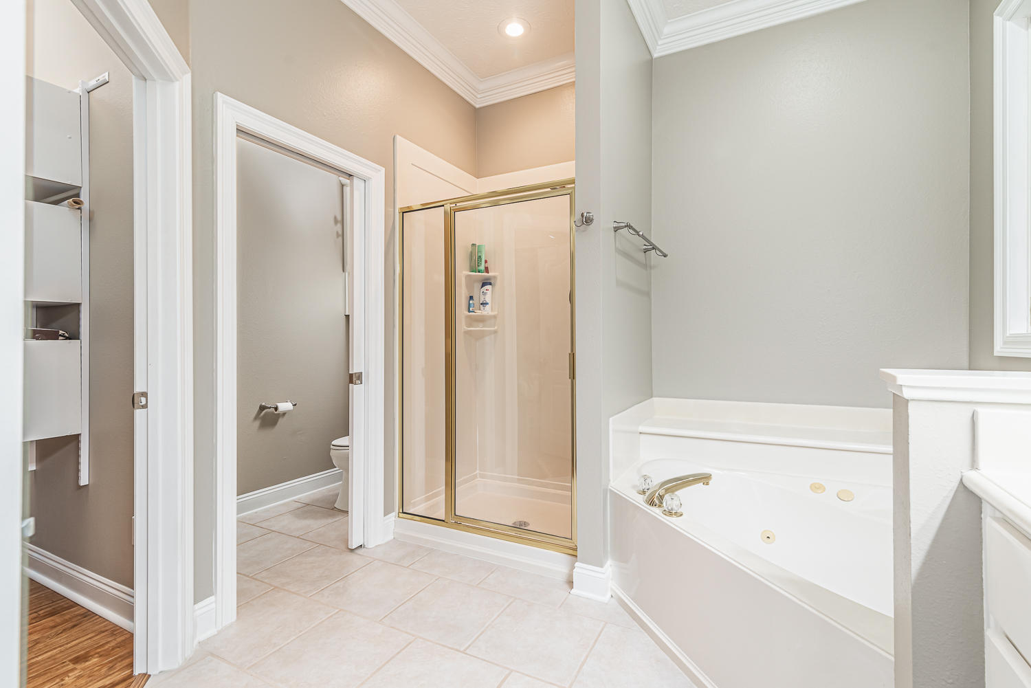 SUMMER BREEZE - Residential