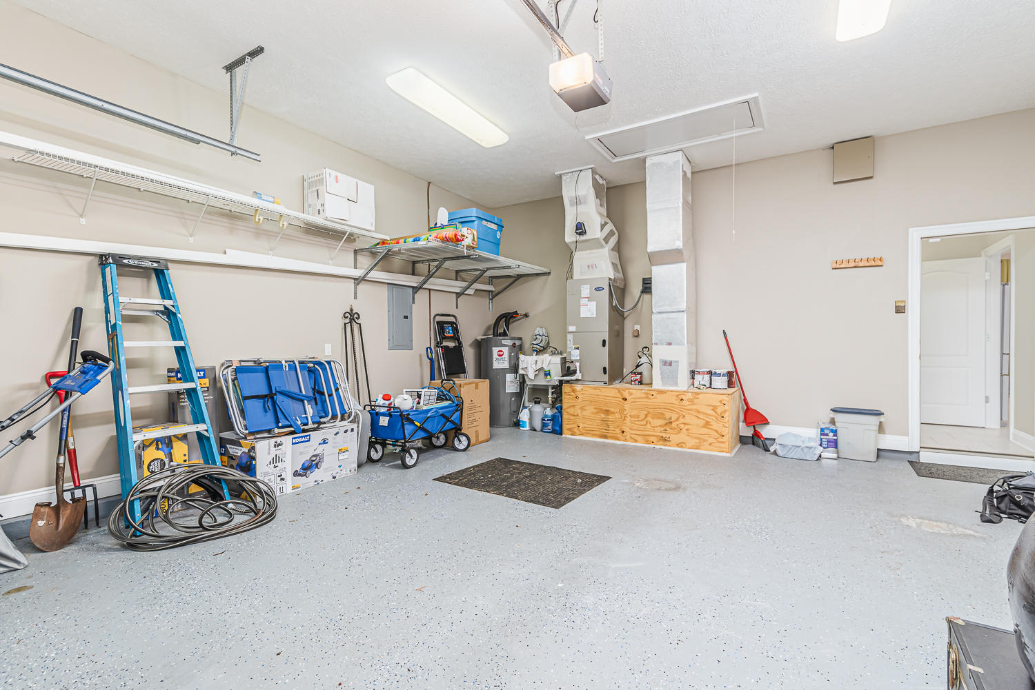 SUMMER BREEZE - Residential